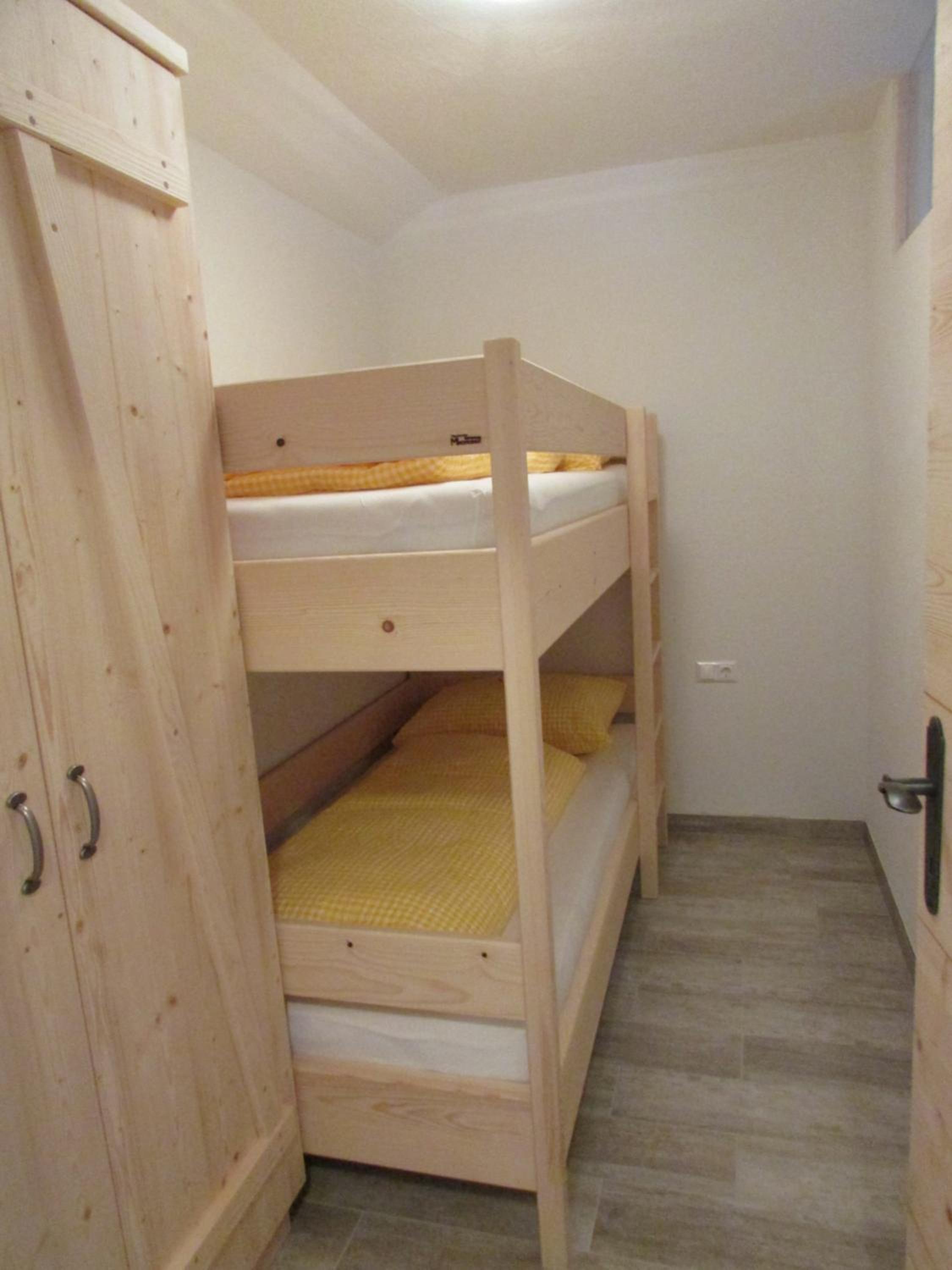 Three-Bedroom Apartment "Krauterhexe"