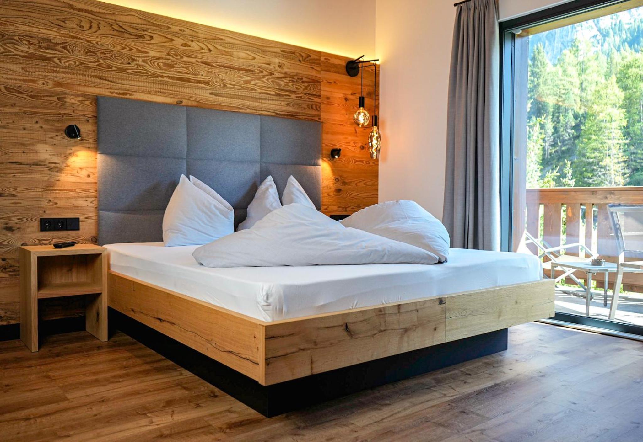 Double or Twin Room with Mountain View photo 1
