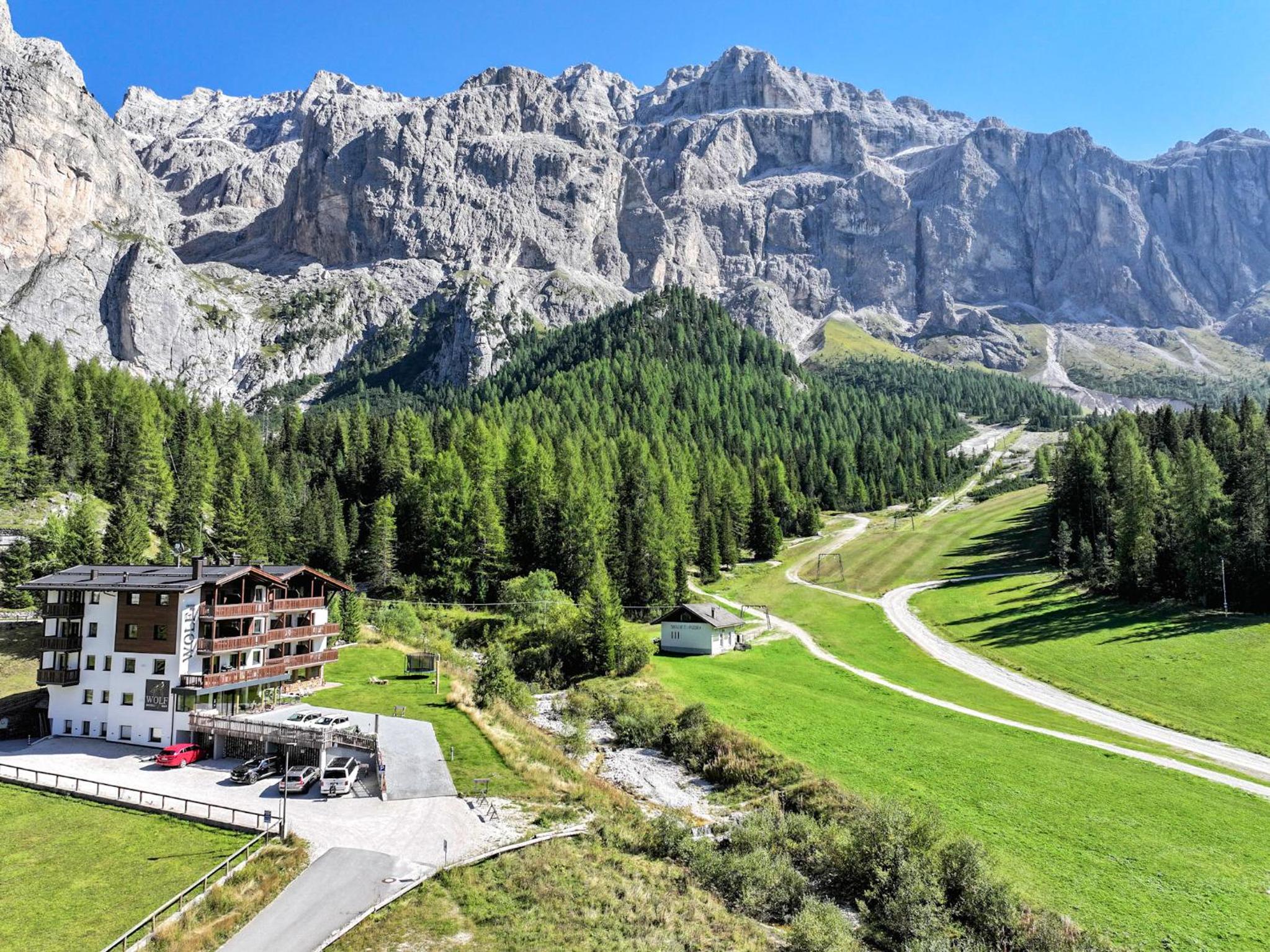 Double or Twin Room with Mountain View photo 3