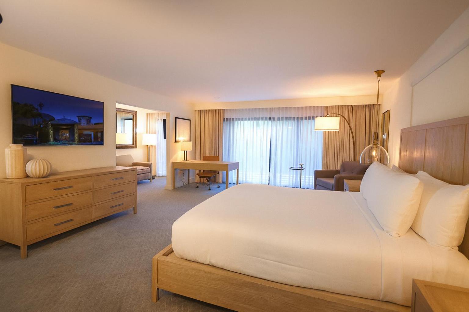 Executive Junior Suite One King Bed
