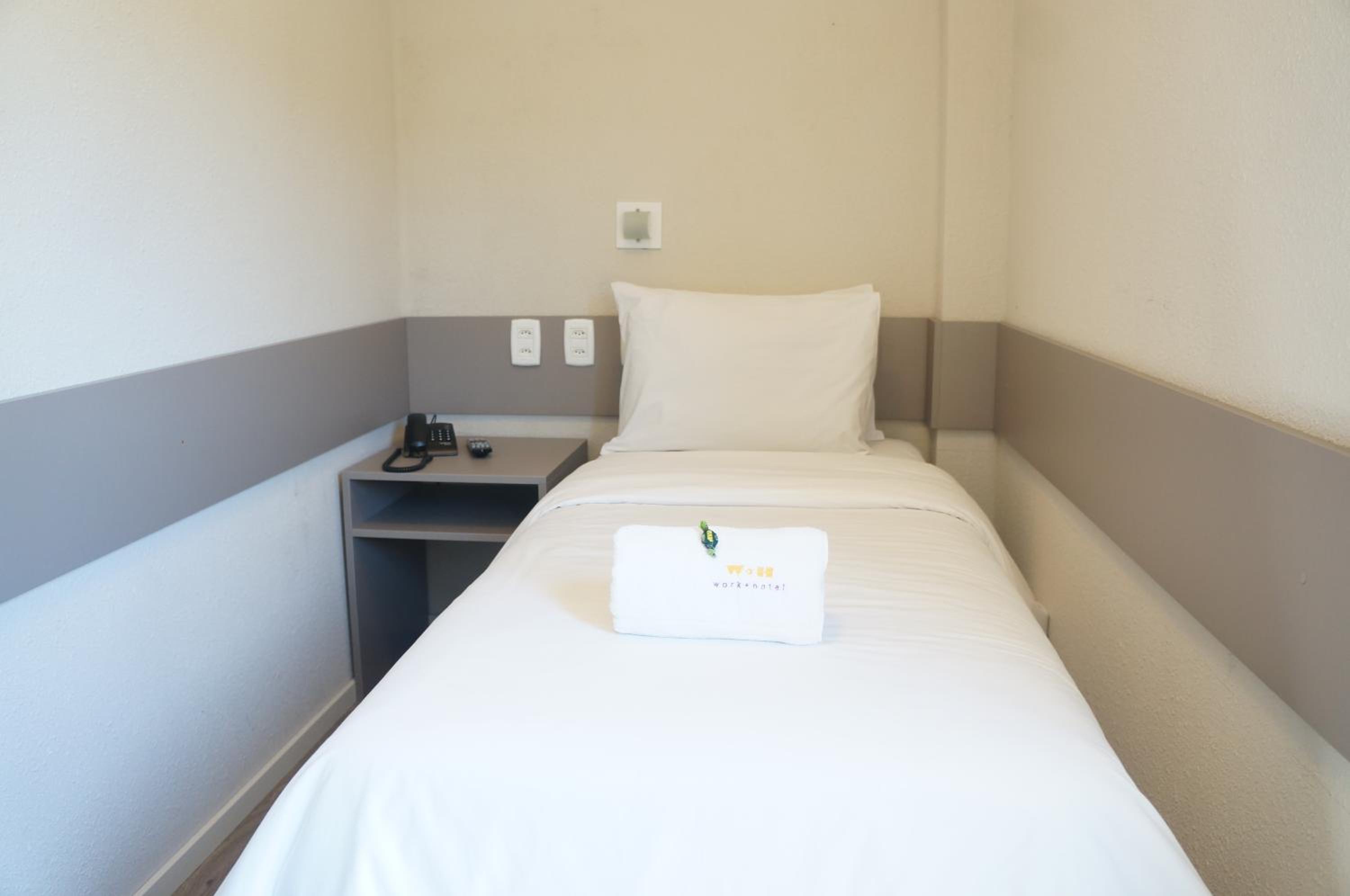 Single Room with Shared Bathroom photo 2