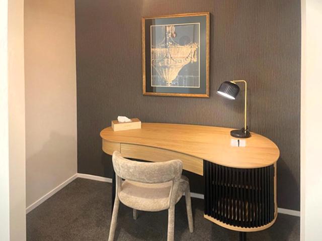 Ahuriri Three Bedroom Apartment (King + King + Queen beds, 2x bathrooms, kitchen) photo 3