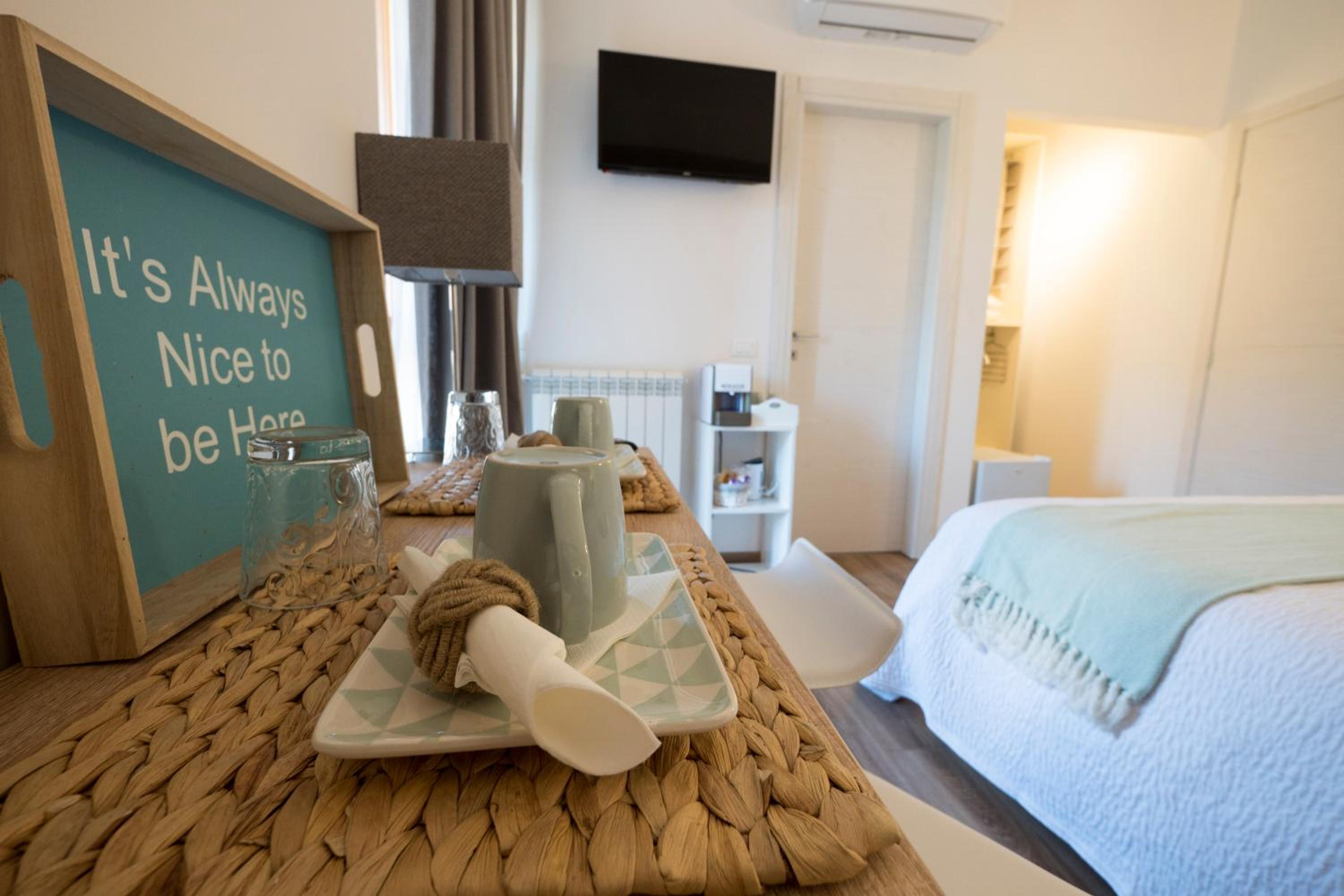 Deluxe Double Room with Balcony - Photo 2