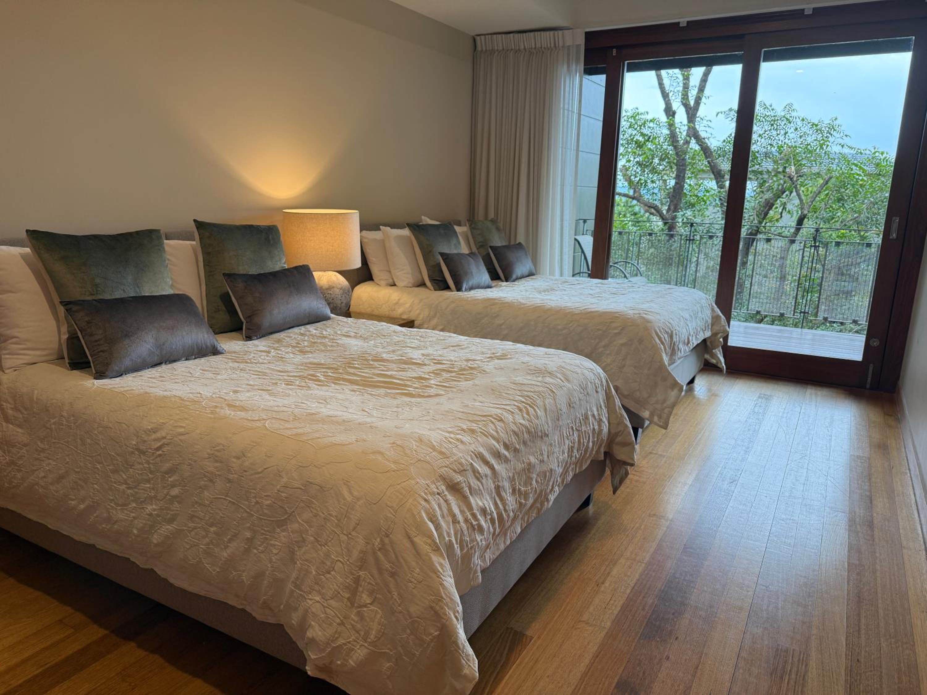 Three-Bedroom Villa photo 2