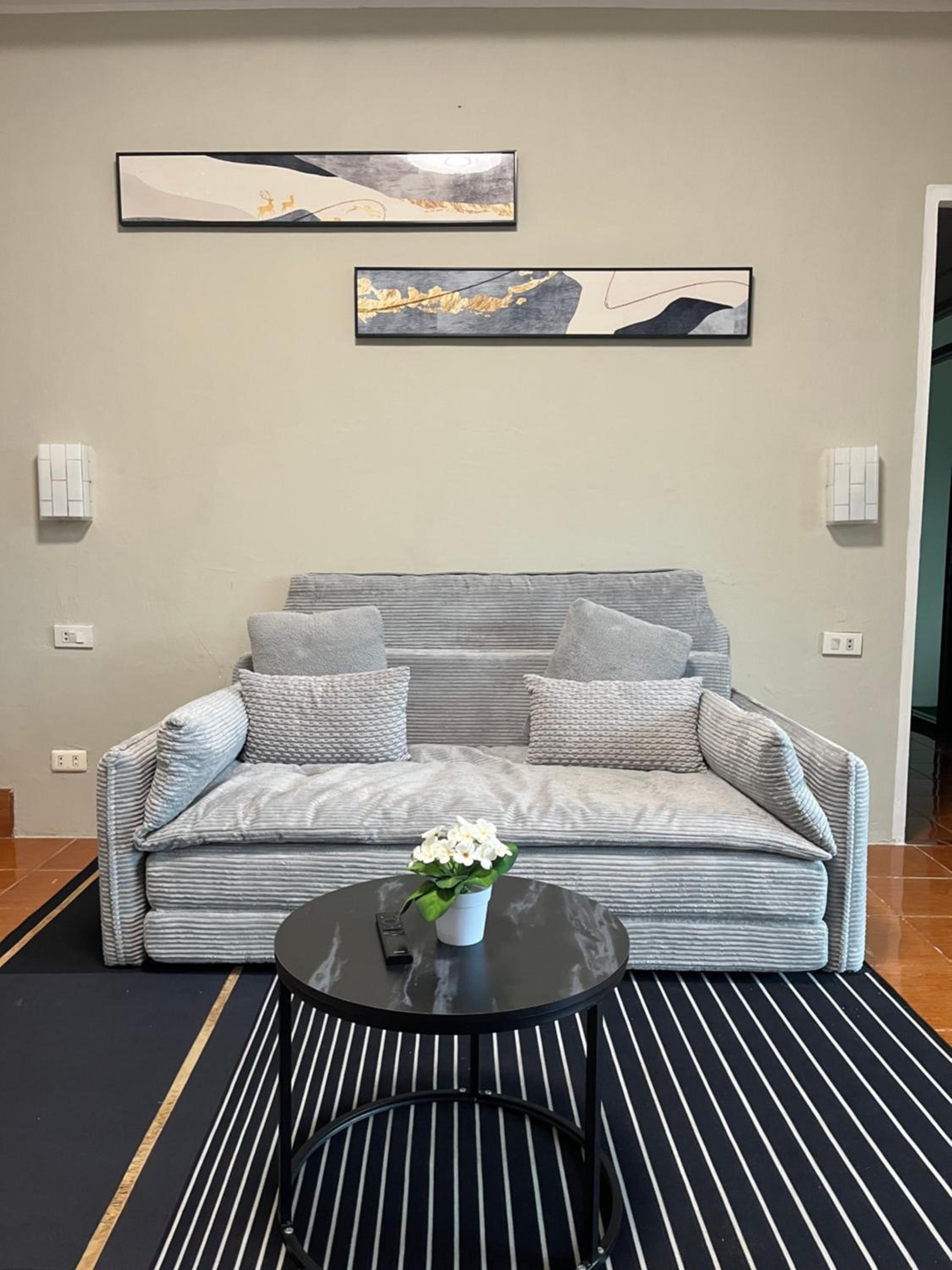 One-Bedroom Apartment with Balcony photo 2
