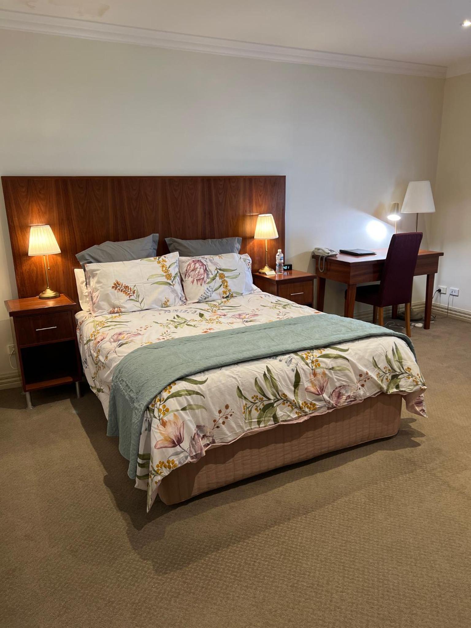 Standard Queen Room
