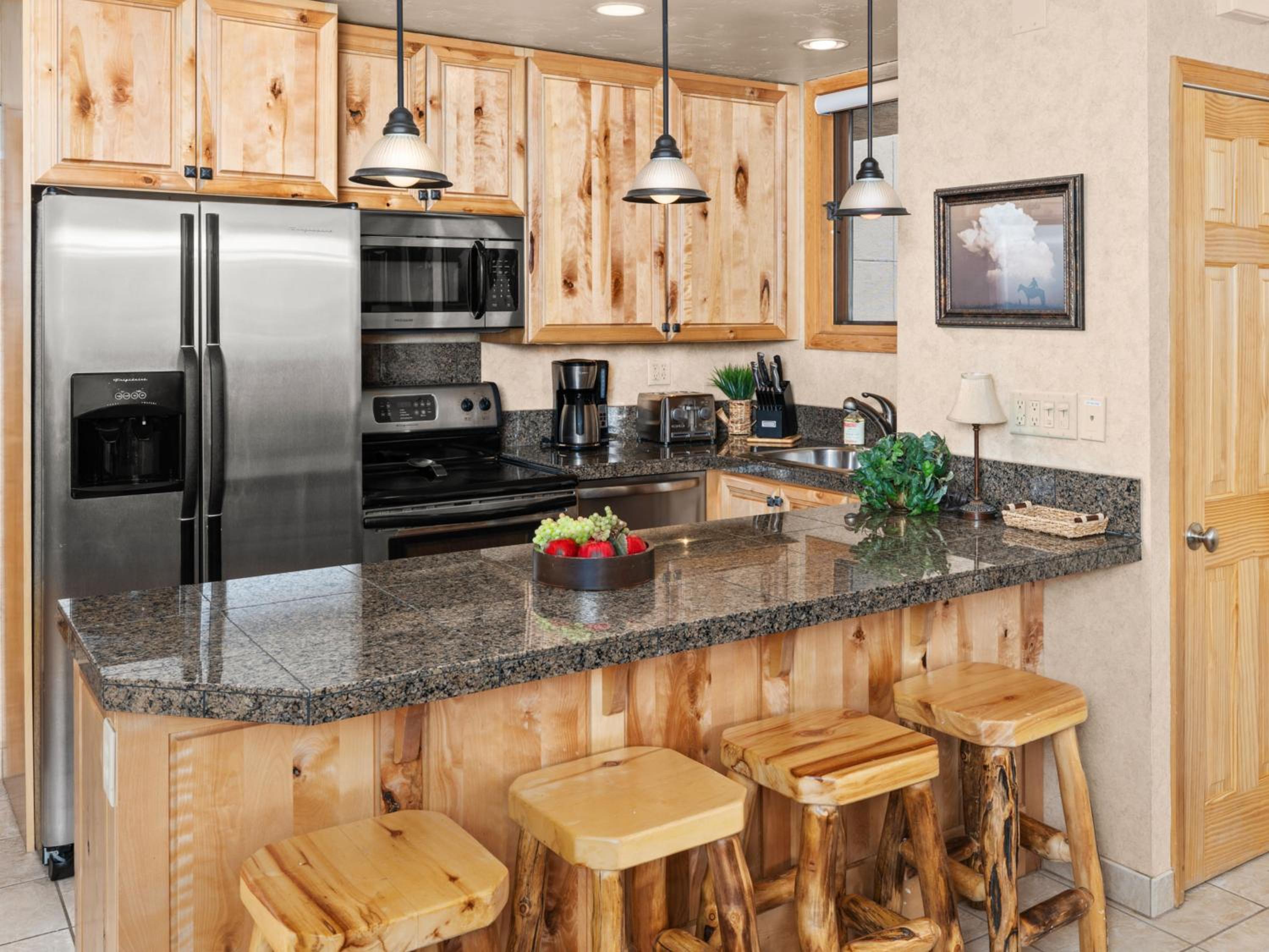 Tamarack 28 photo 2