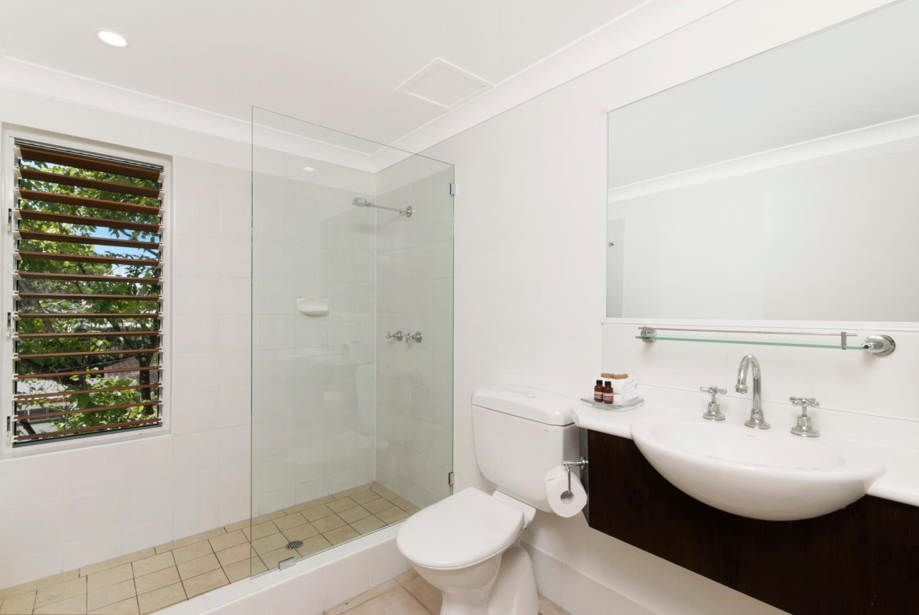 Two-Bedroom Suite photo 2