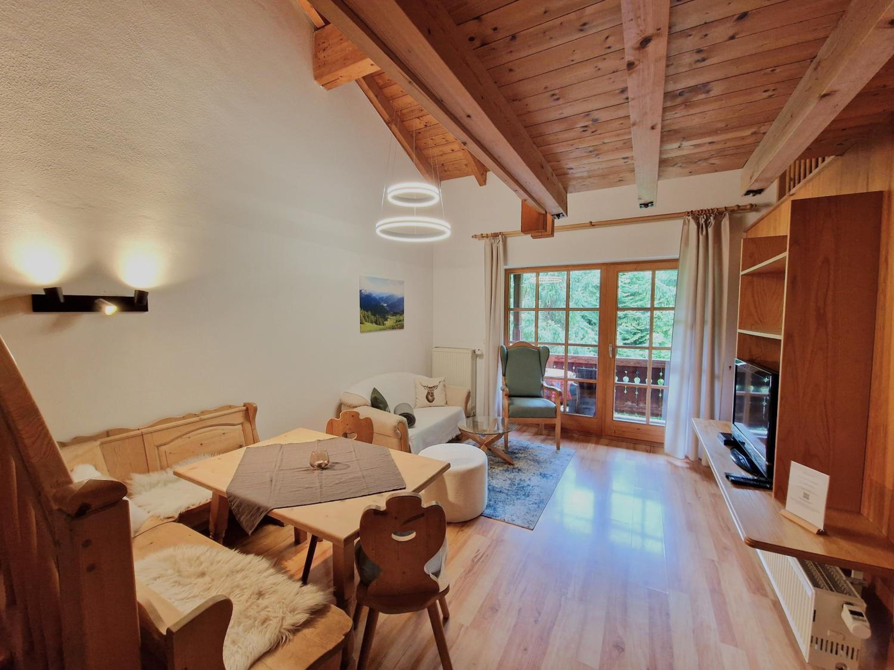 One-Bedroom Apartment with Balcony photo 2