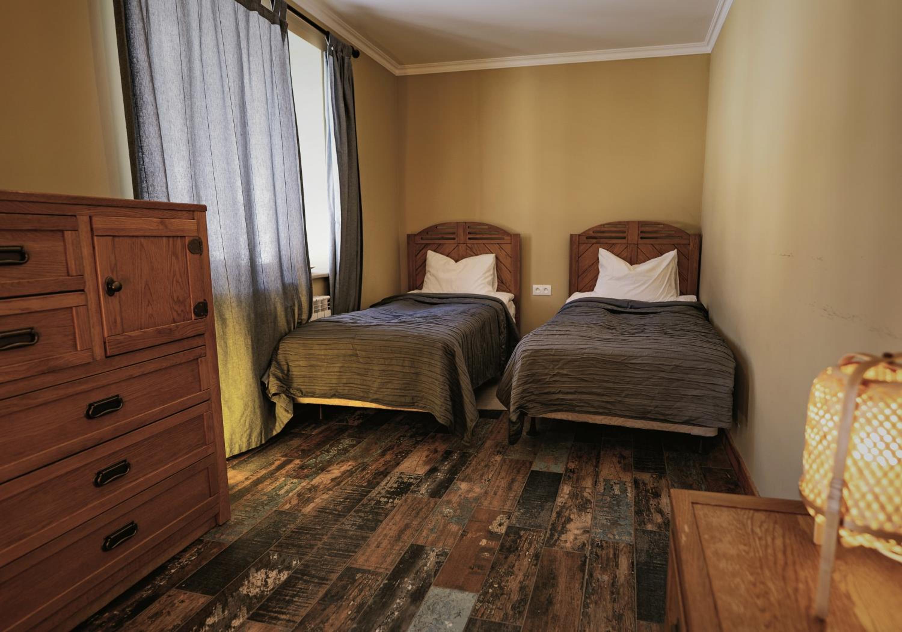 Twin Room with Private Bathroom photo 1