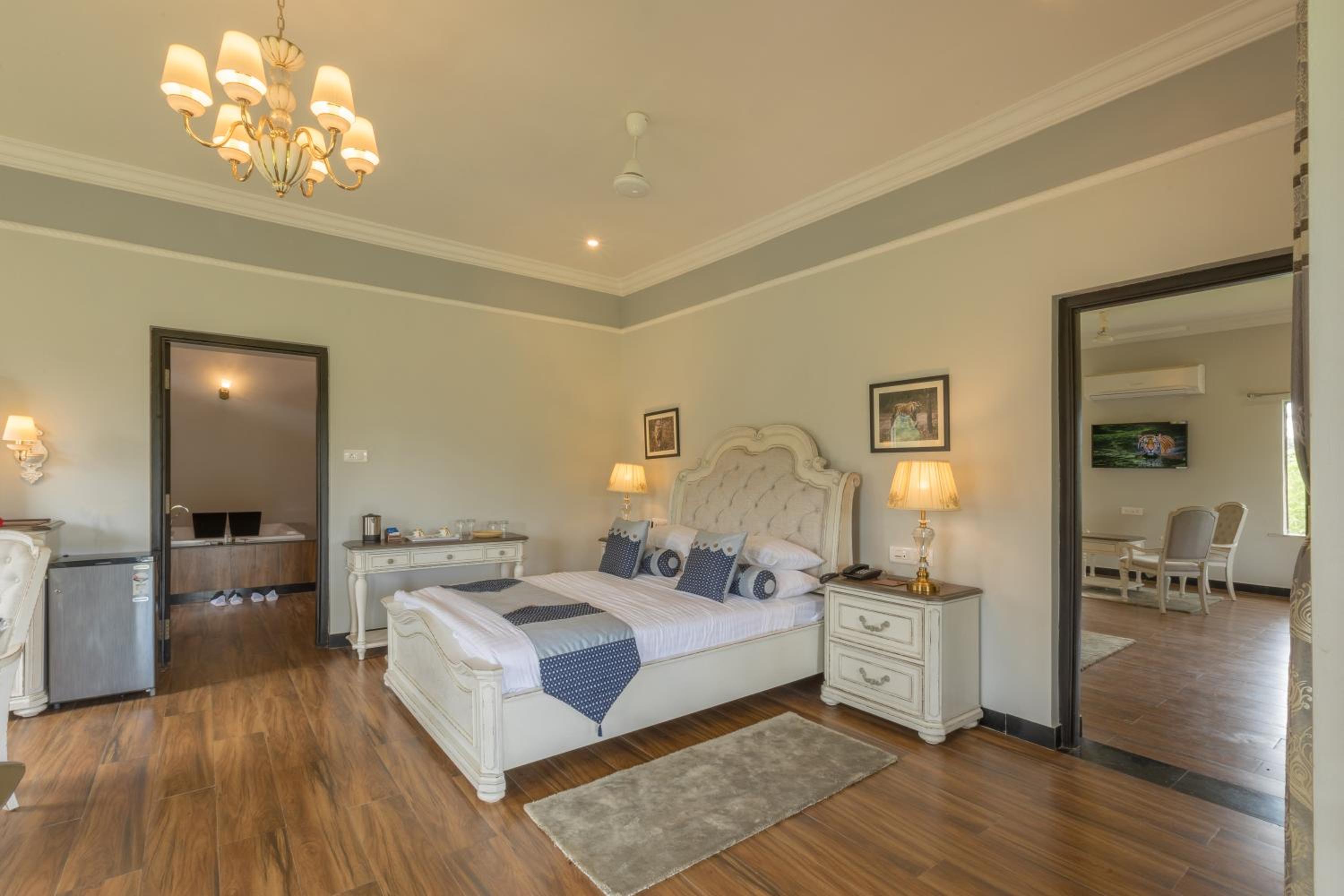 Quadruple Room with Private Bathroom