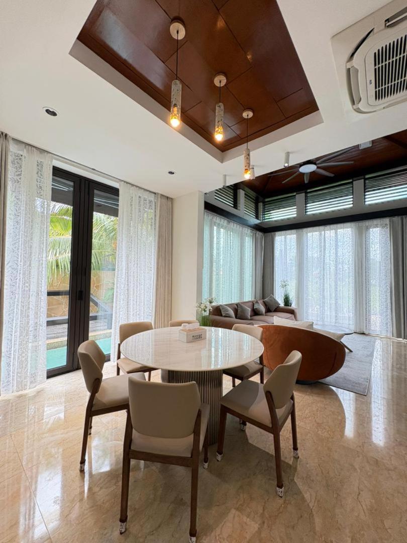 Villa with Private Pool - Photo 5