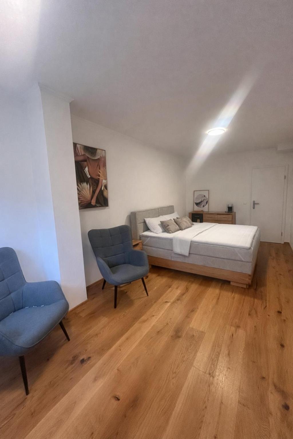 Deluxe Double Room with Shower photo 3