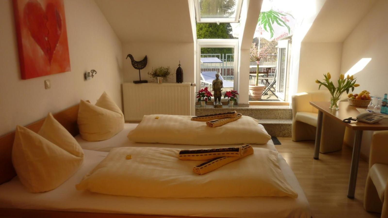 Triple Room with Terrace