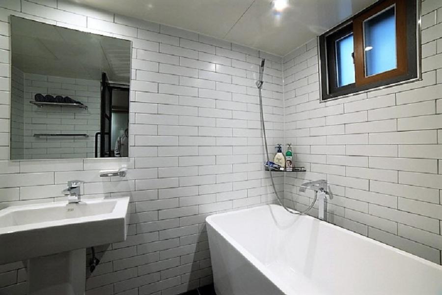 Premier Double Room No parking - Photo 19