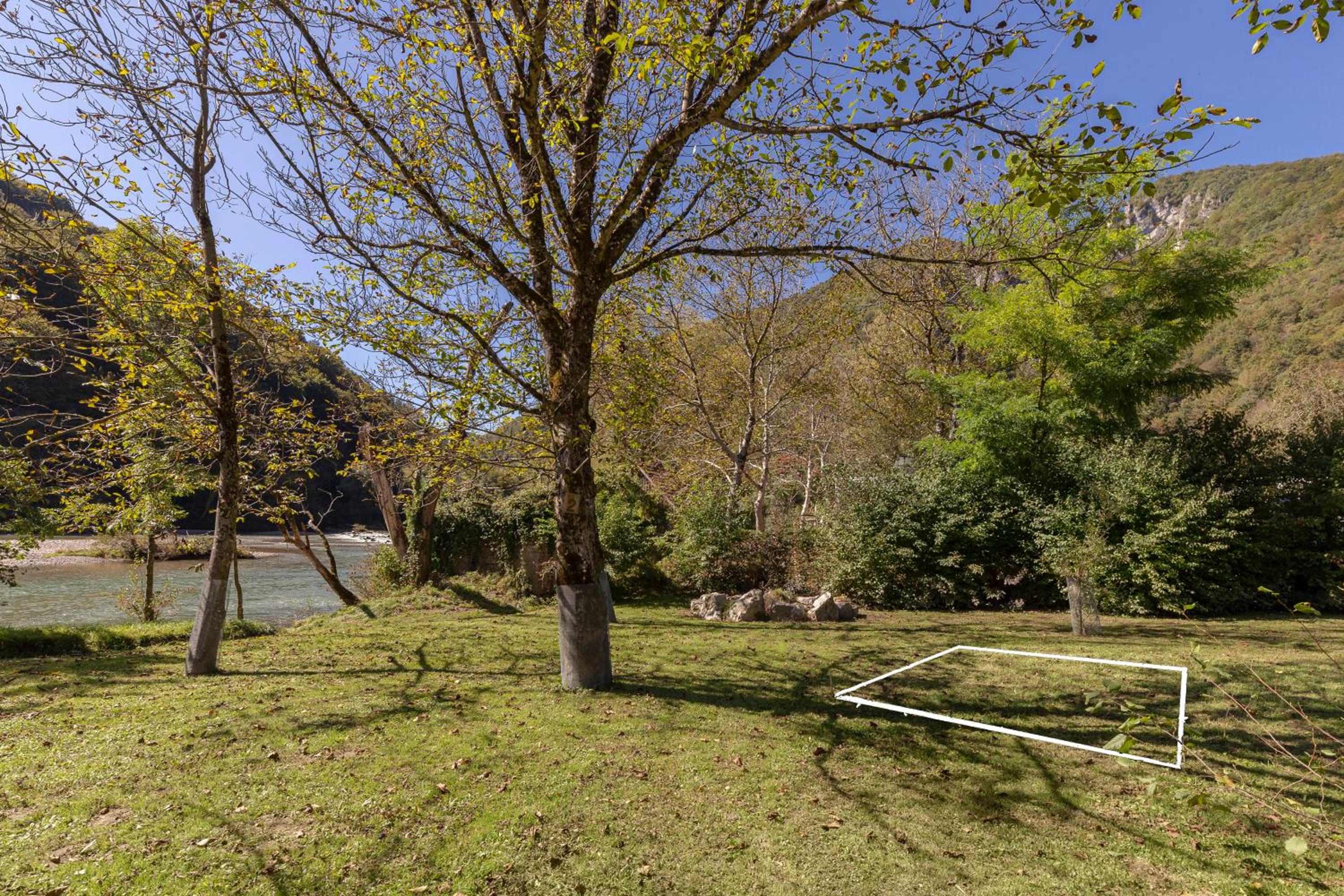 Empty Lot for Caravan photo 3