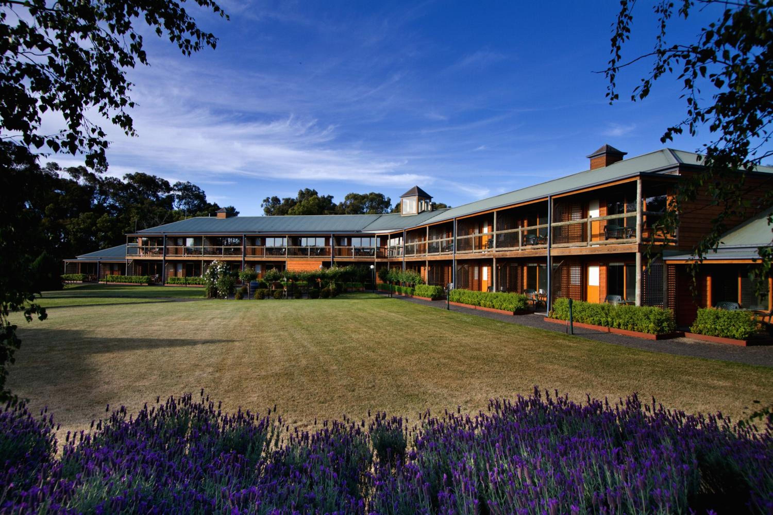 Deluxe Double Room with Balcony - Macedon Spa photo 3