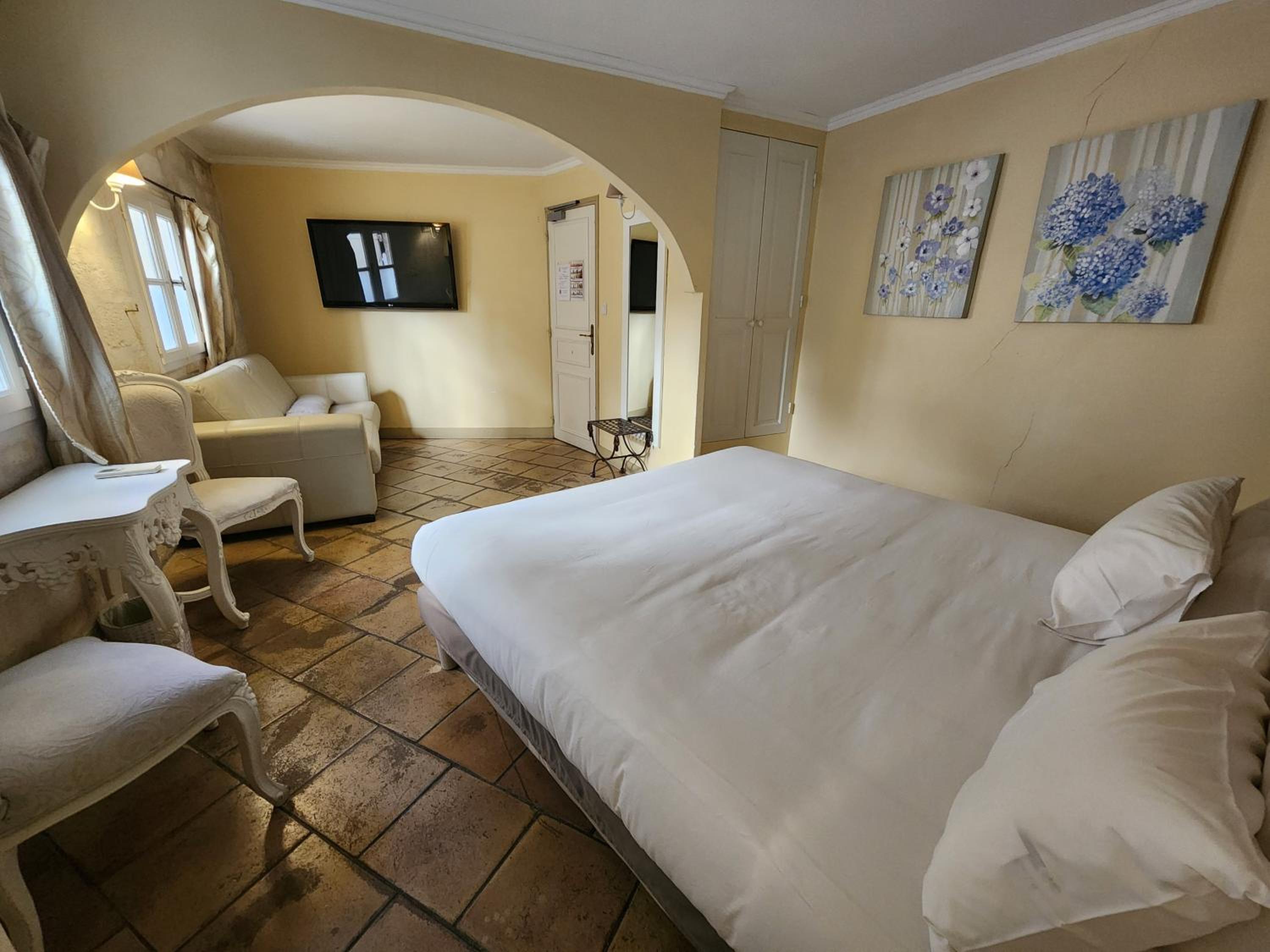 Large Double Room