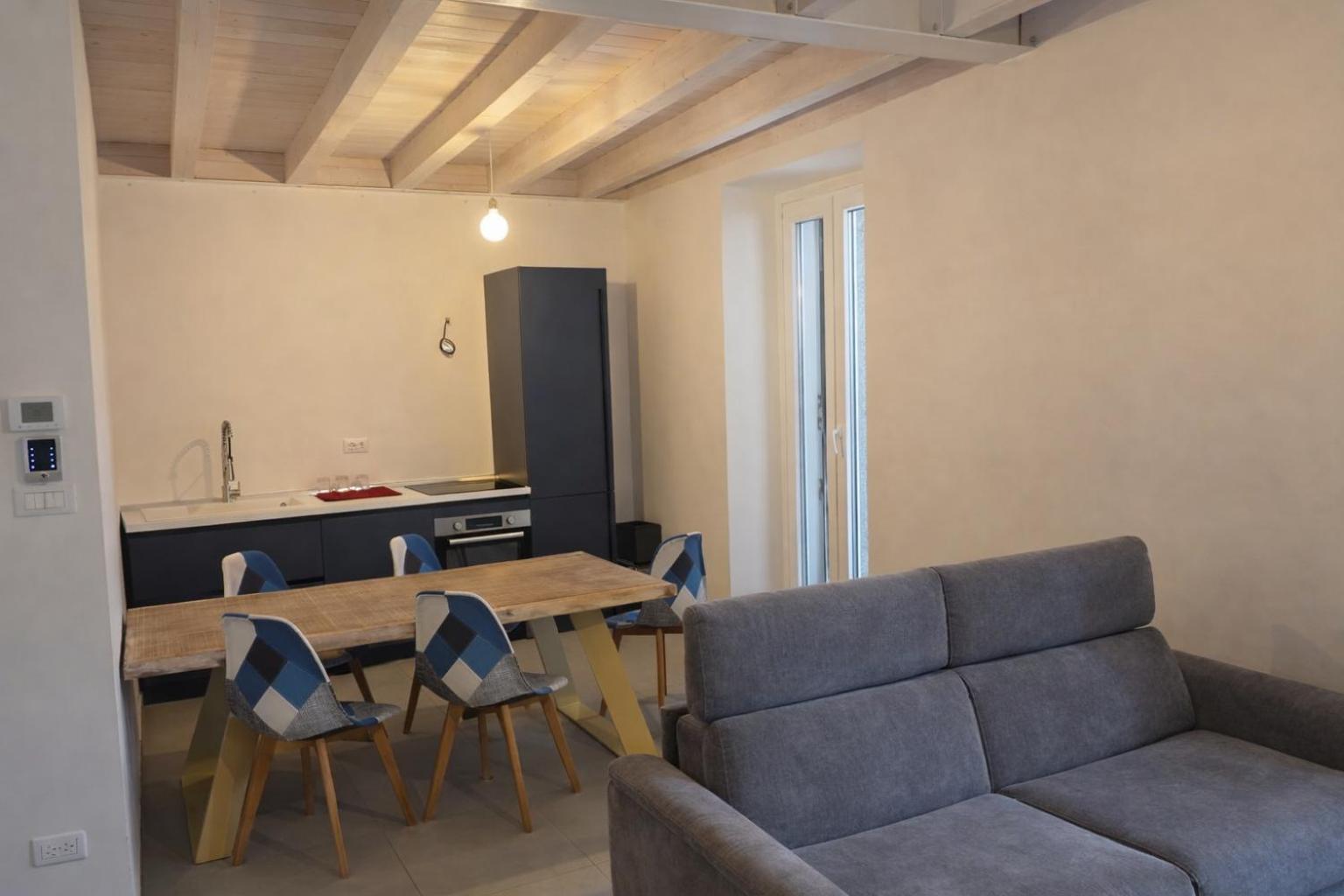 Two-Bedroom Deluxe Apartment photo 2