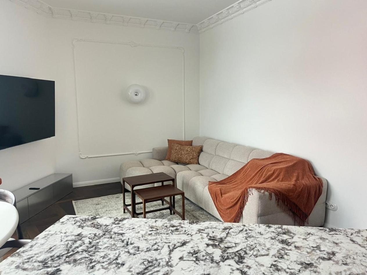 Two-Bedroom Deluxe Apartment with Balcony