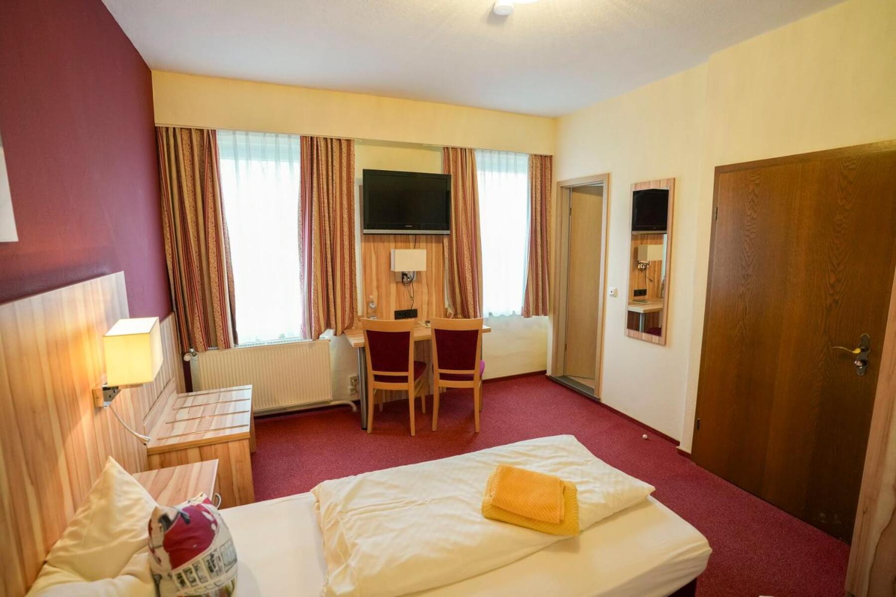 Standard Doppelzimmer/Twin photo 2