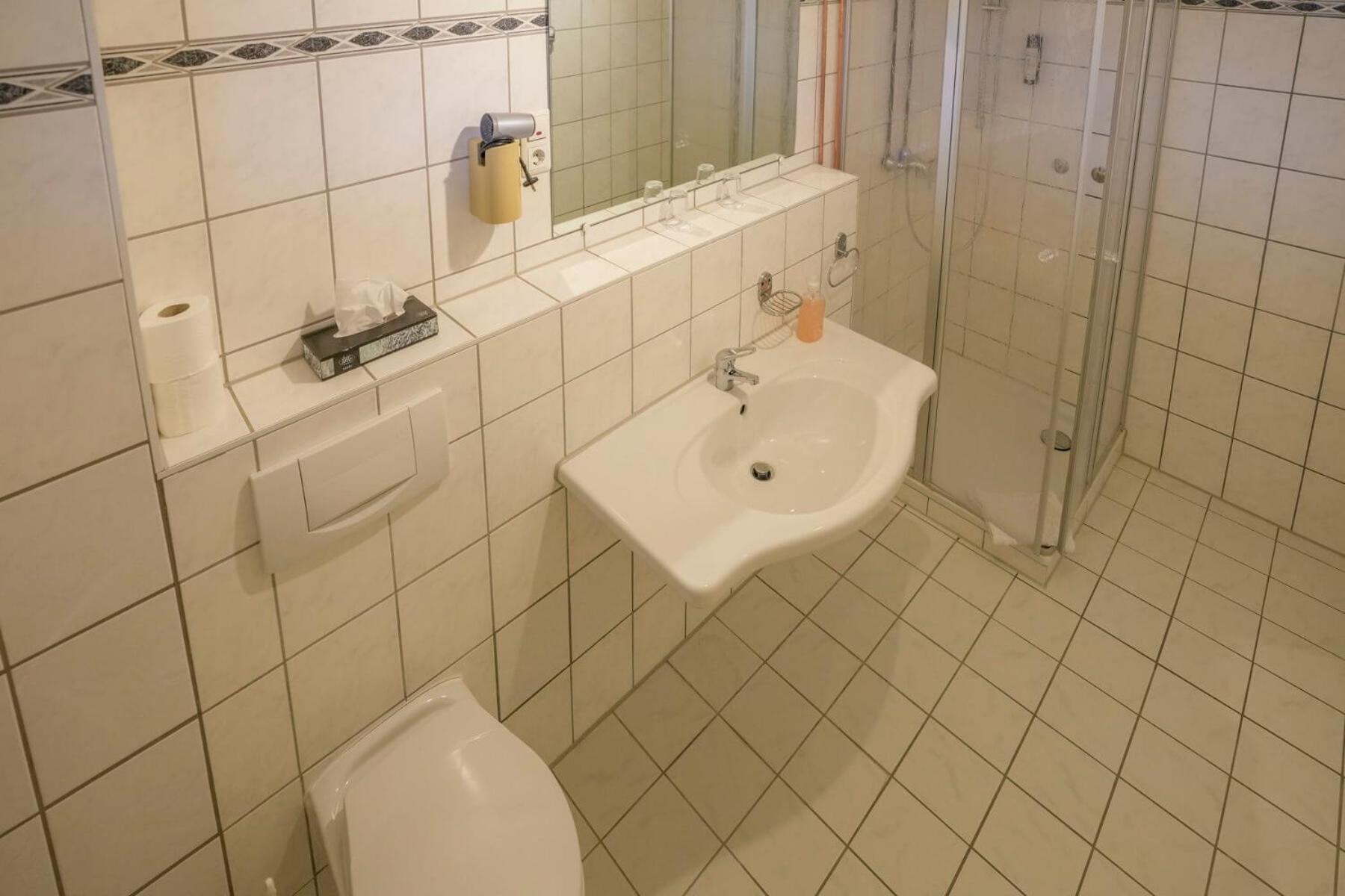 Standard Doppelzimmer mit Moselblick und Balkon photo 2