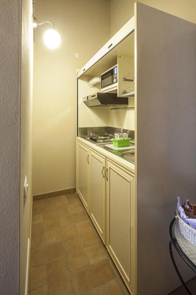 One-Bedroom Apartment (2 Adults) - Photo 4