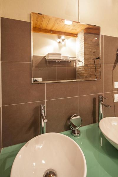 One-Bedroom Apartment (2 Adults) - Photo 7