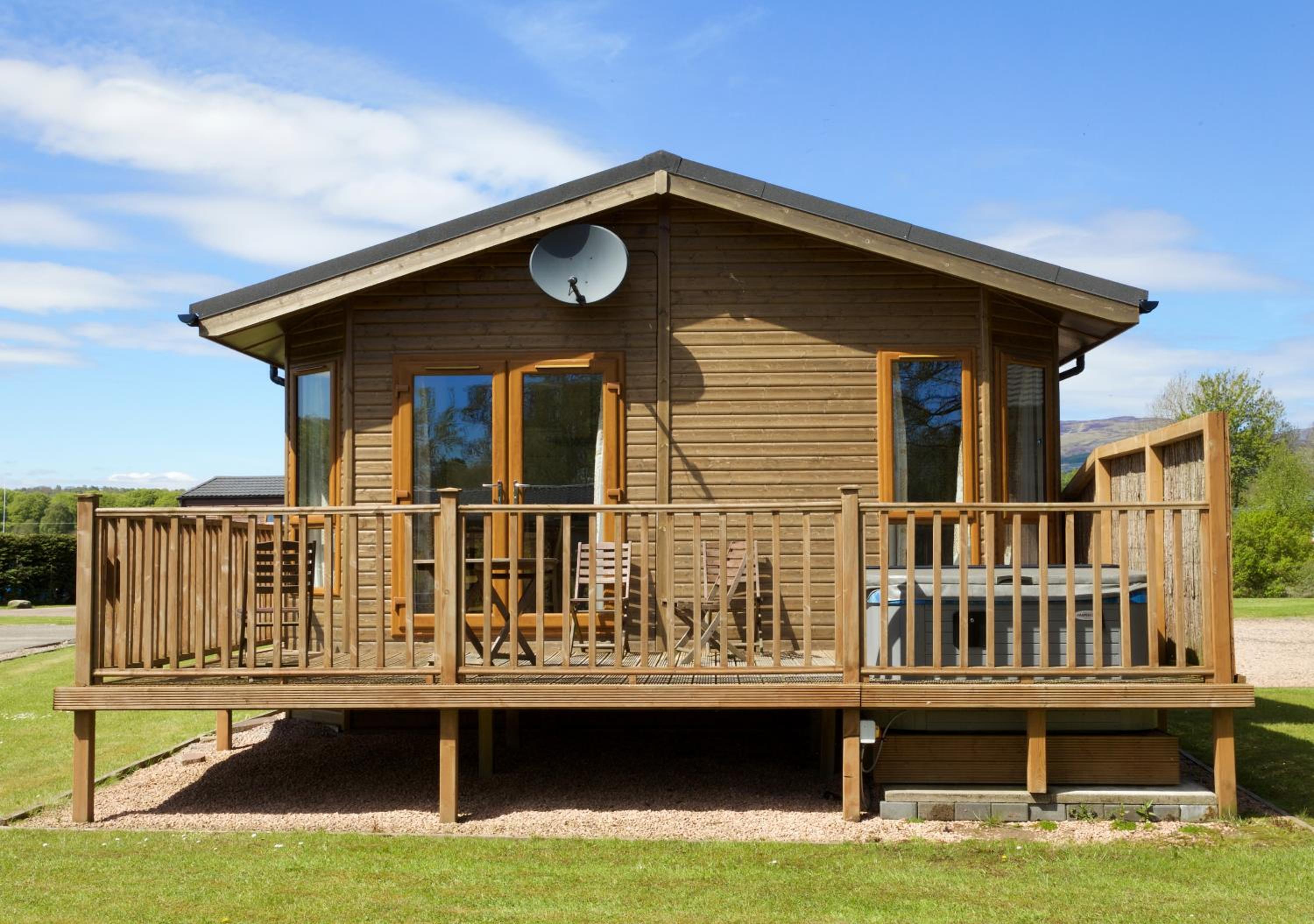 Signature Lodge 2 Bedroom Hot Tub (No Pets) photo 2