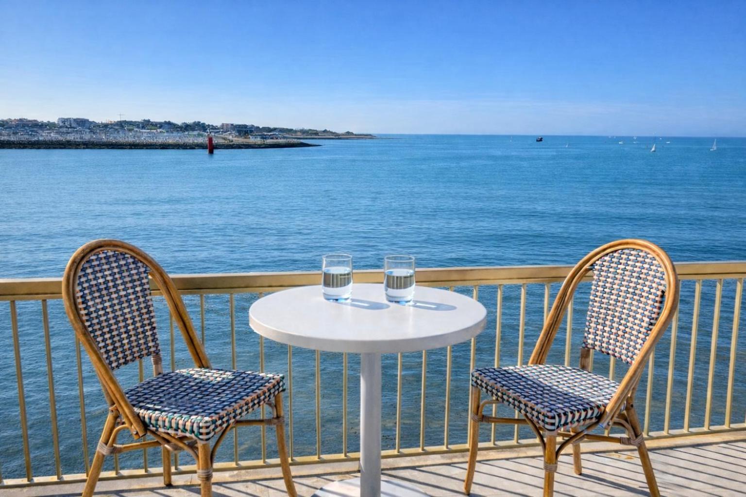 Comfort Quadruple with Balcony Sea View