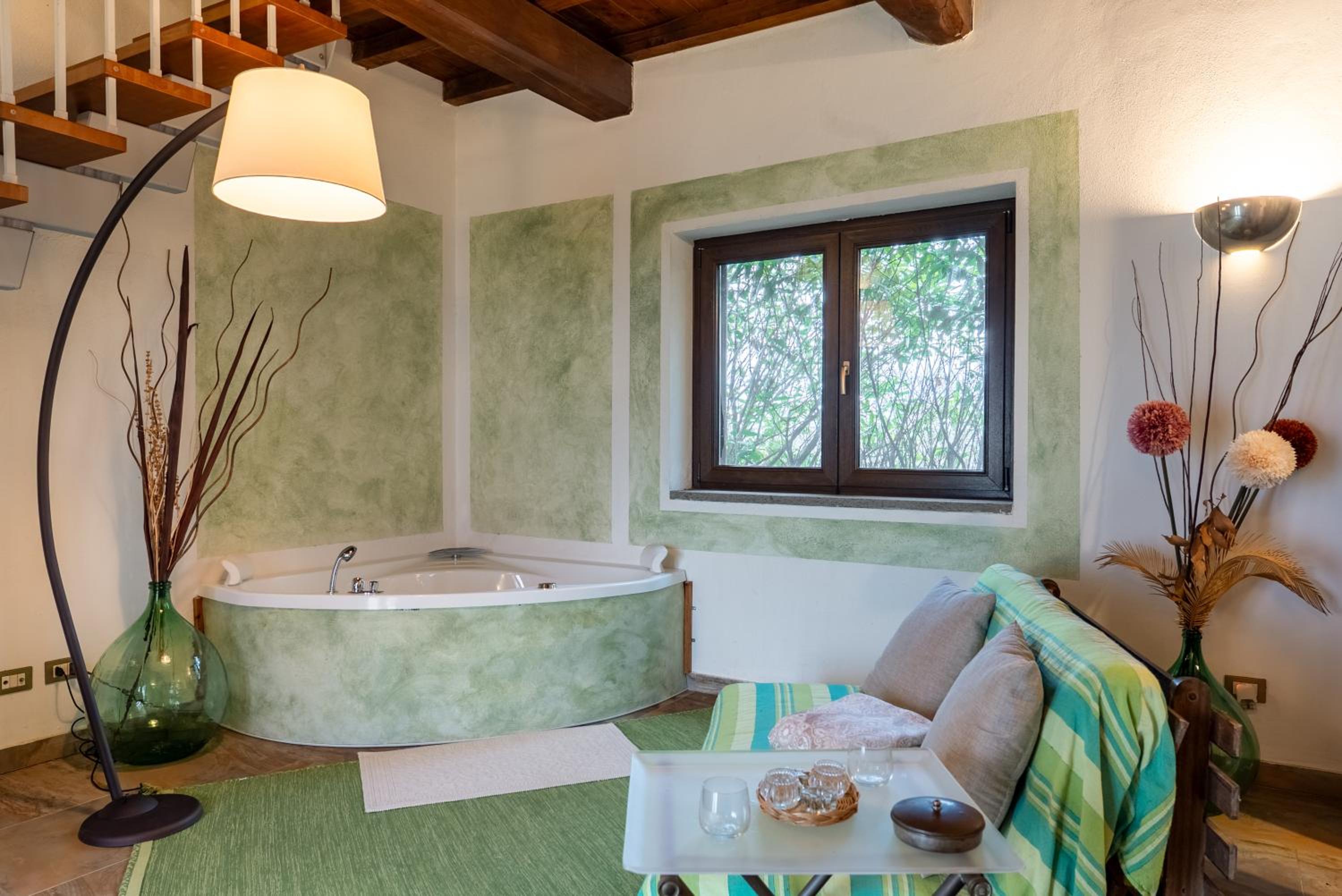 One-Bedroom Apartment with Spa Bath photo 3