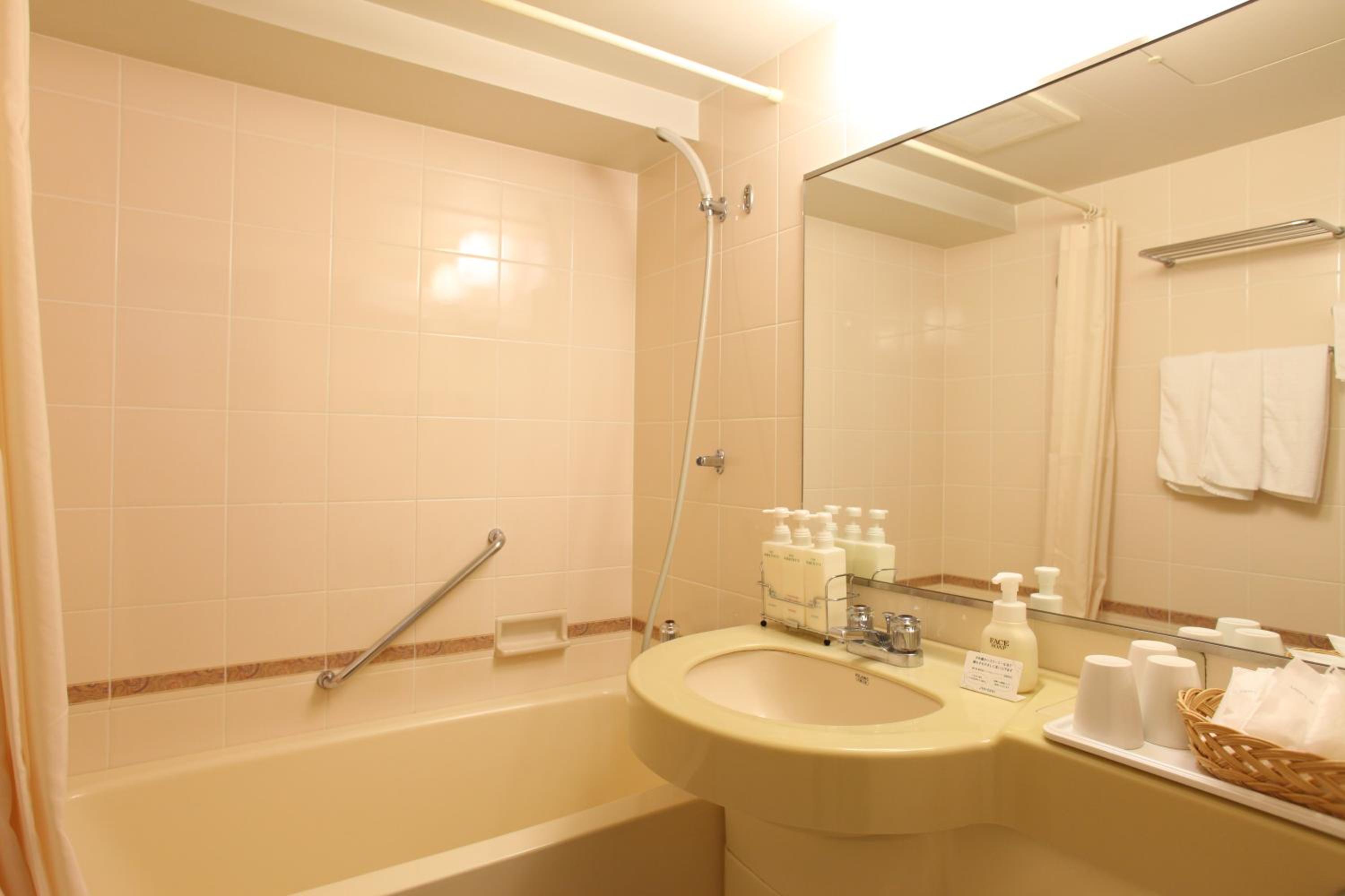 Standard Twin Room - Non-Smoking photo 3