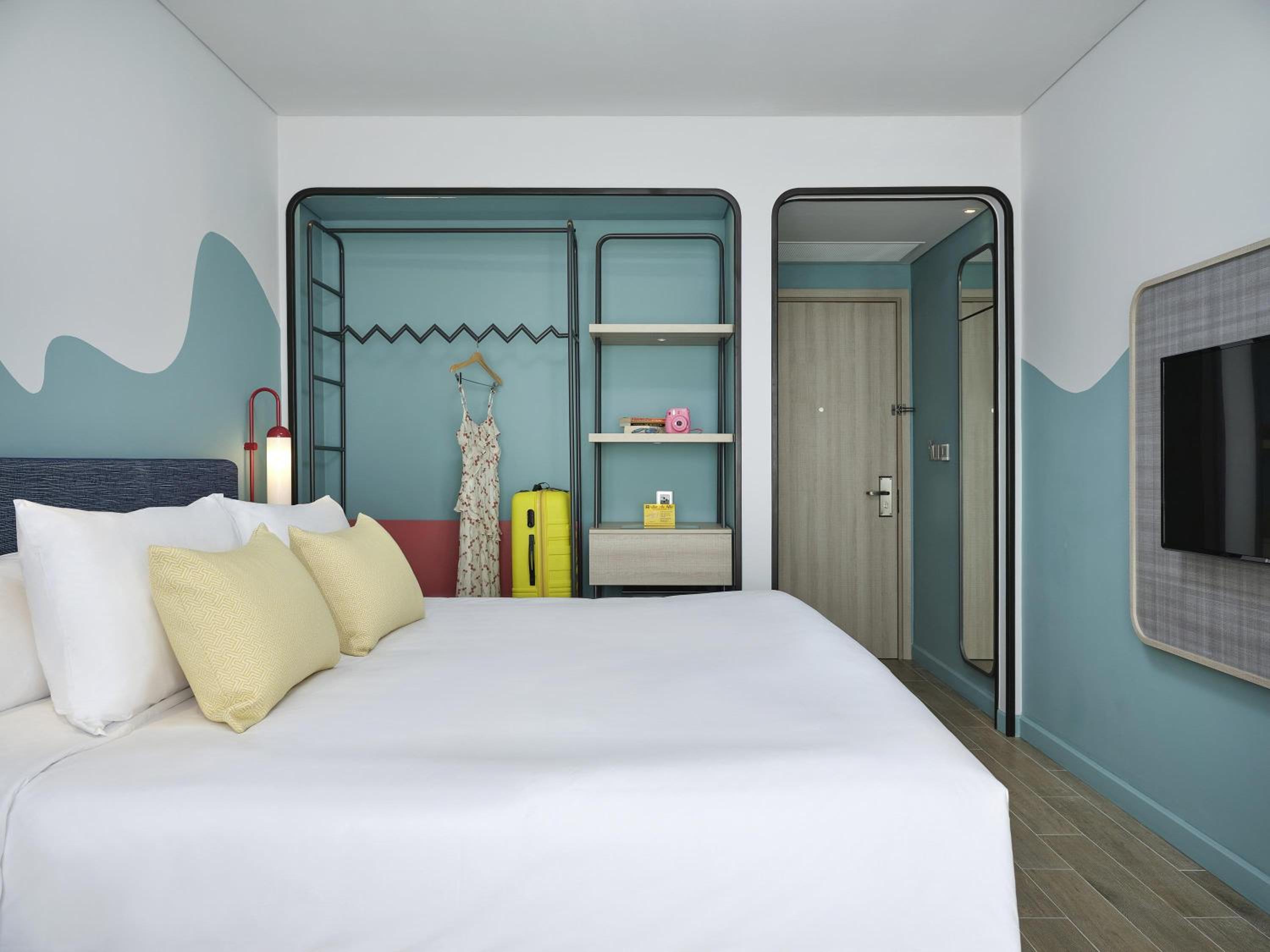 Premium Twin Room with Balcony