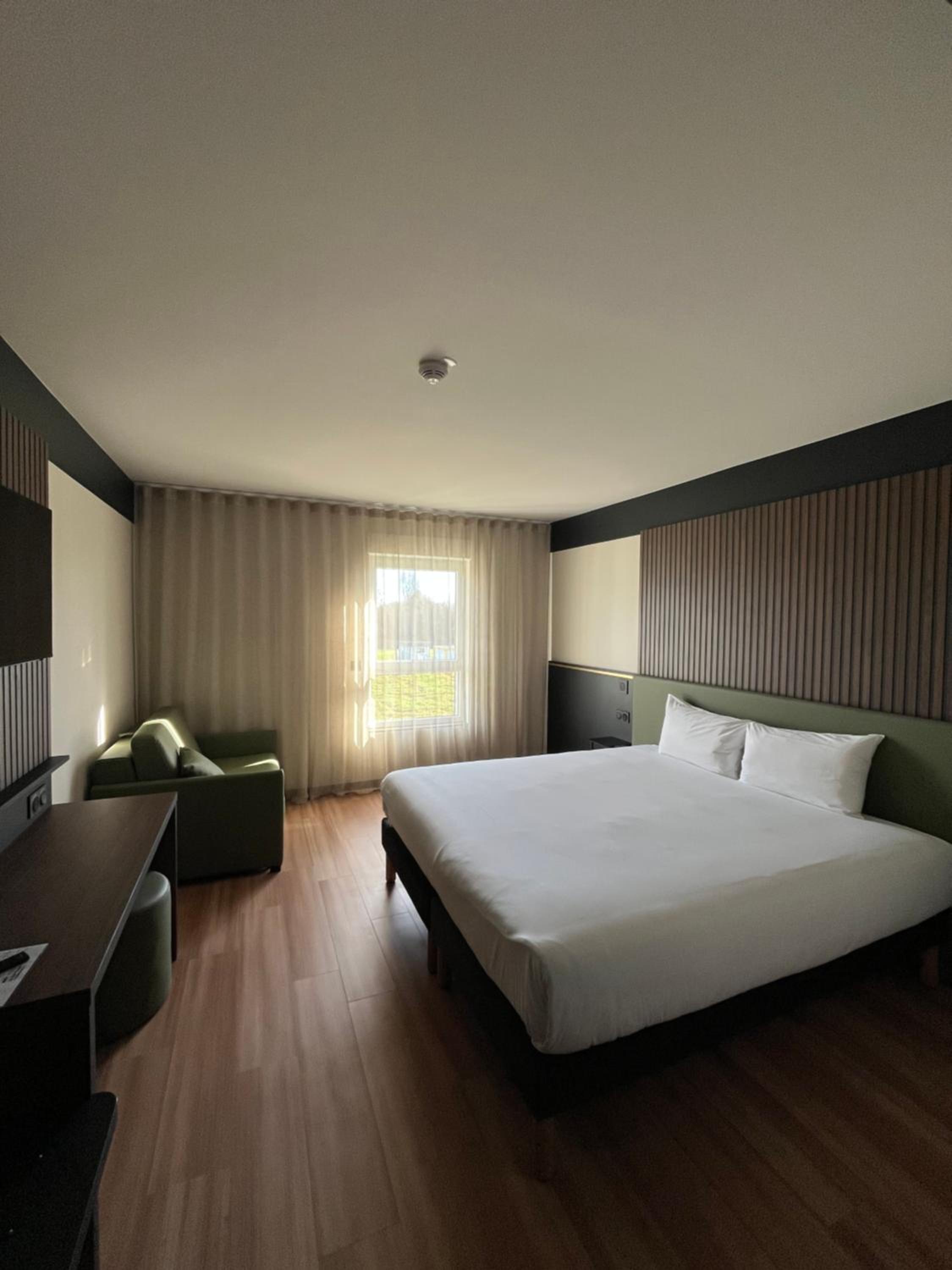 Superior King Room