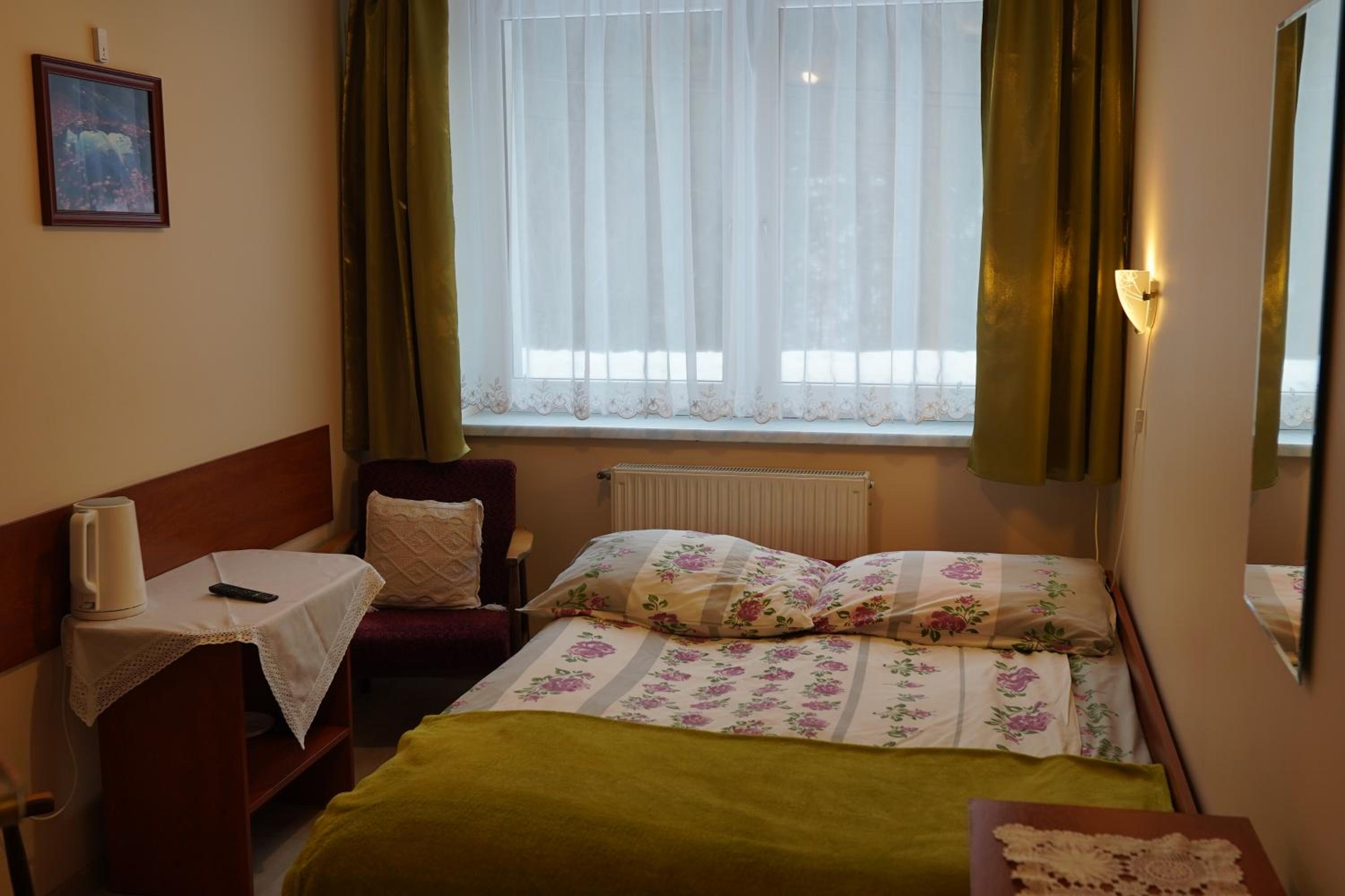 Double Room with Private Bathroom photo 1