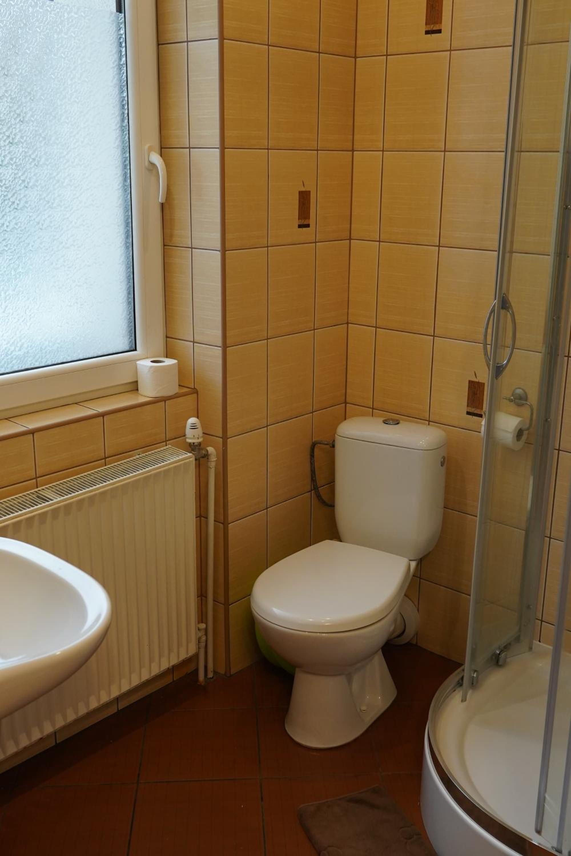Quadruple Room with Private Bathroom photo 2