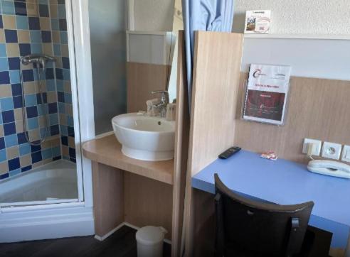Budget Double Room photo 2