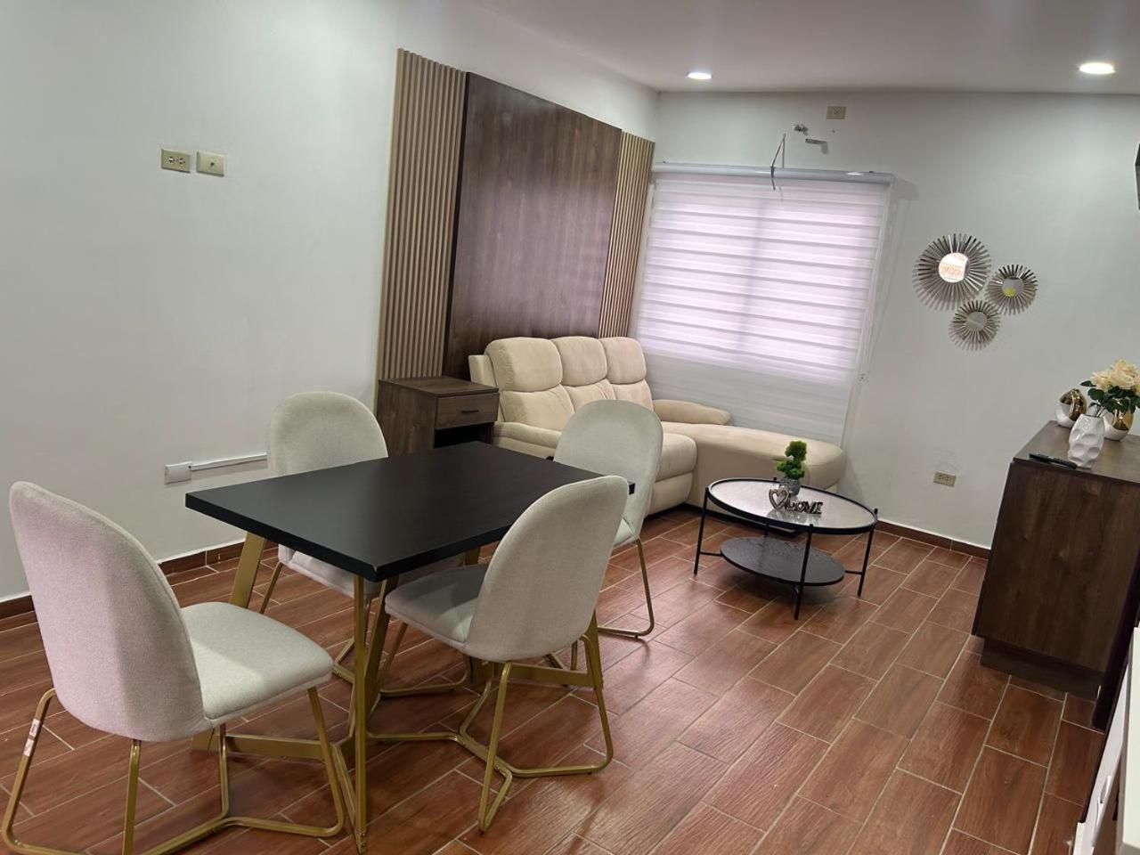 Apartment photo 2