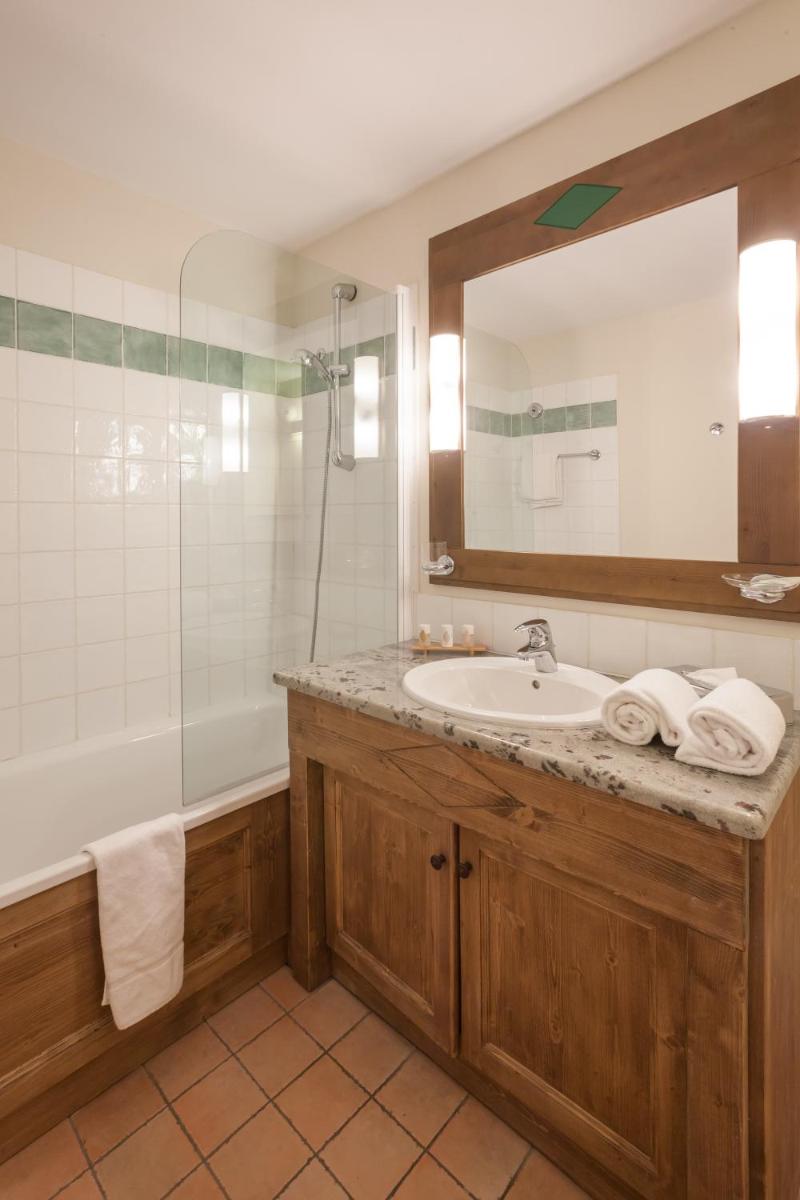 Select Two-Bedroom Apartment (6 People) photo 2