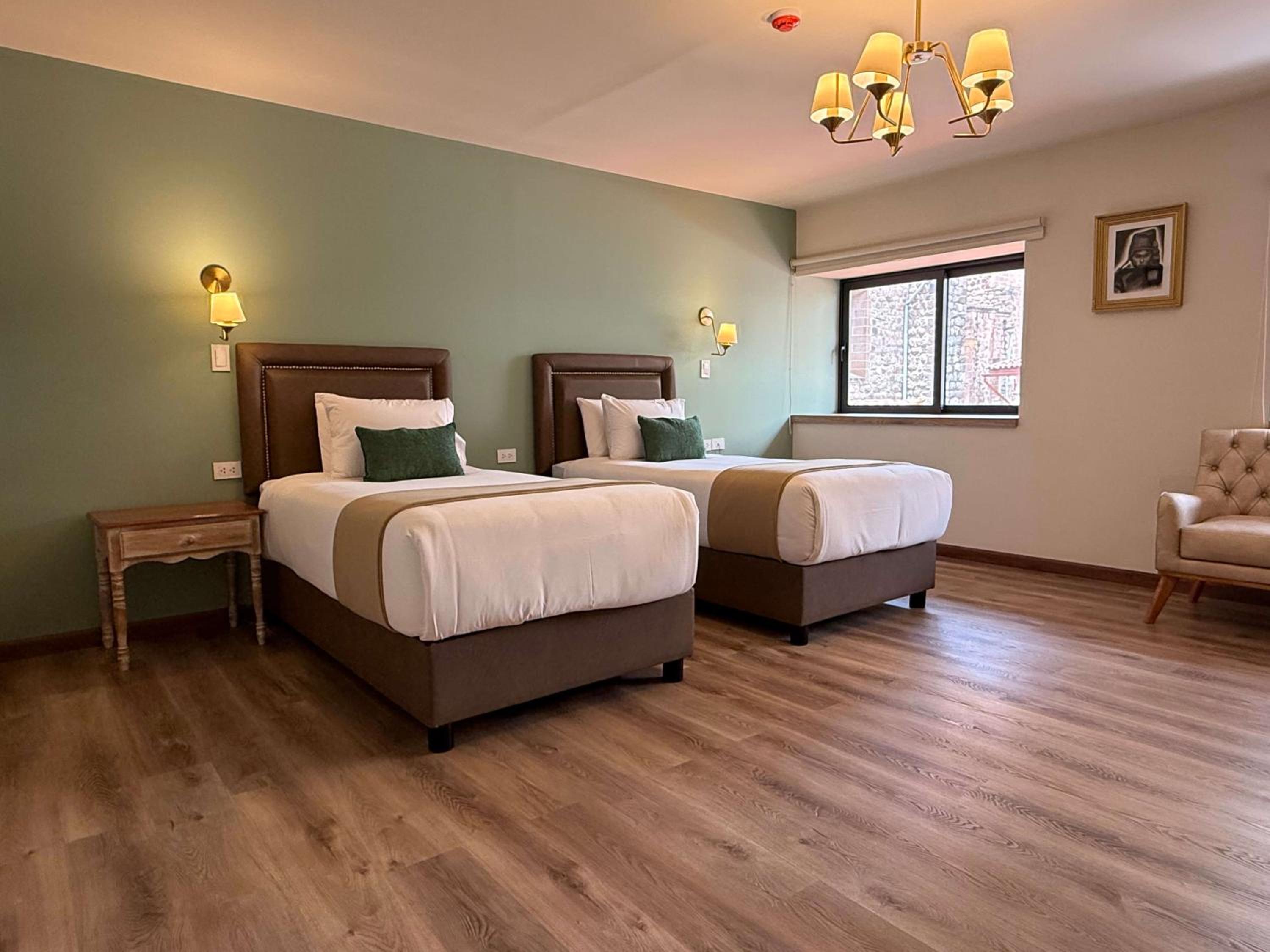 Deluxe Twin Room