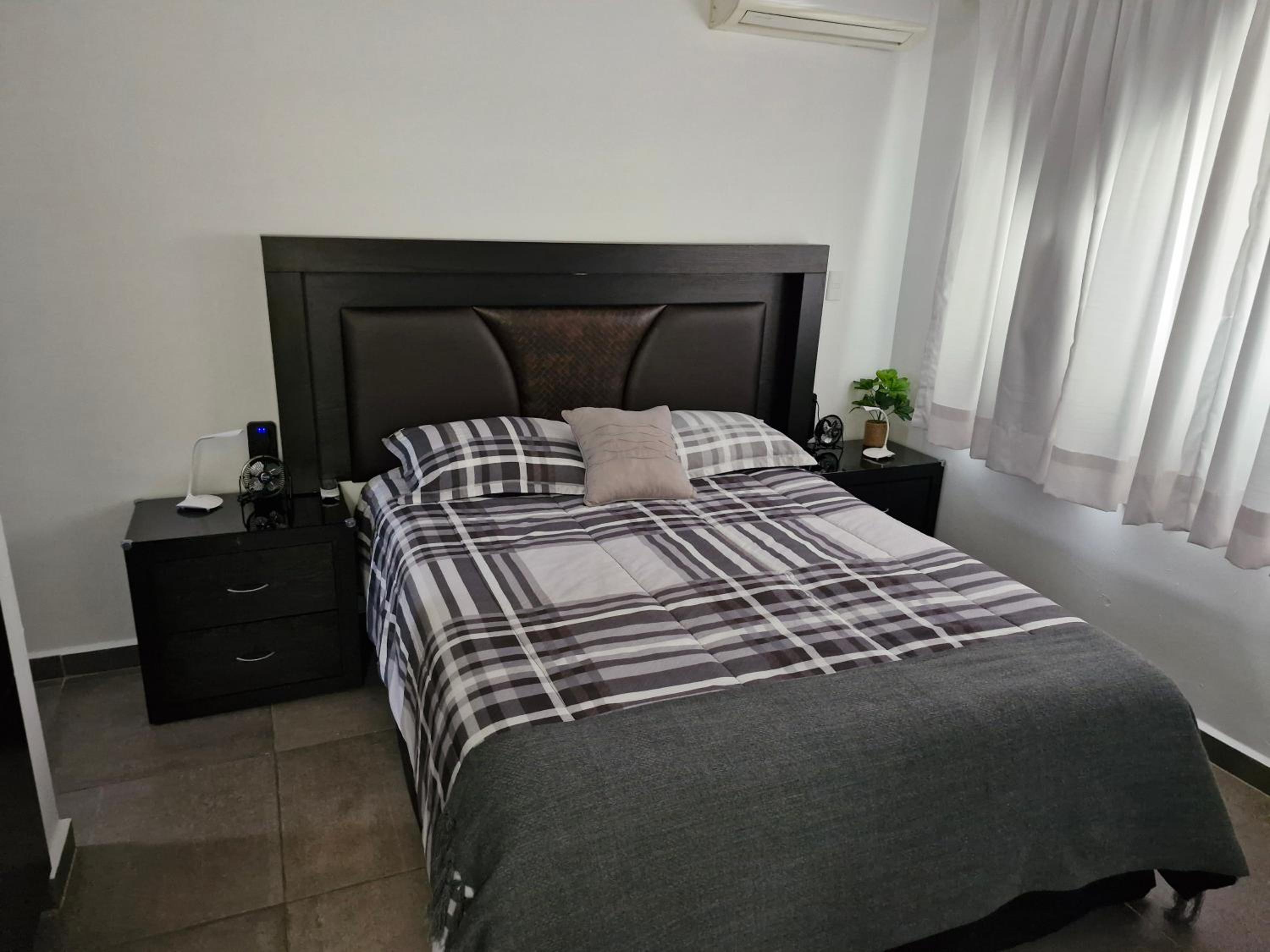 Three-Bedroom House photo 2