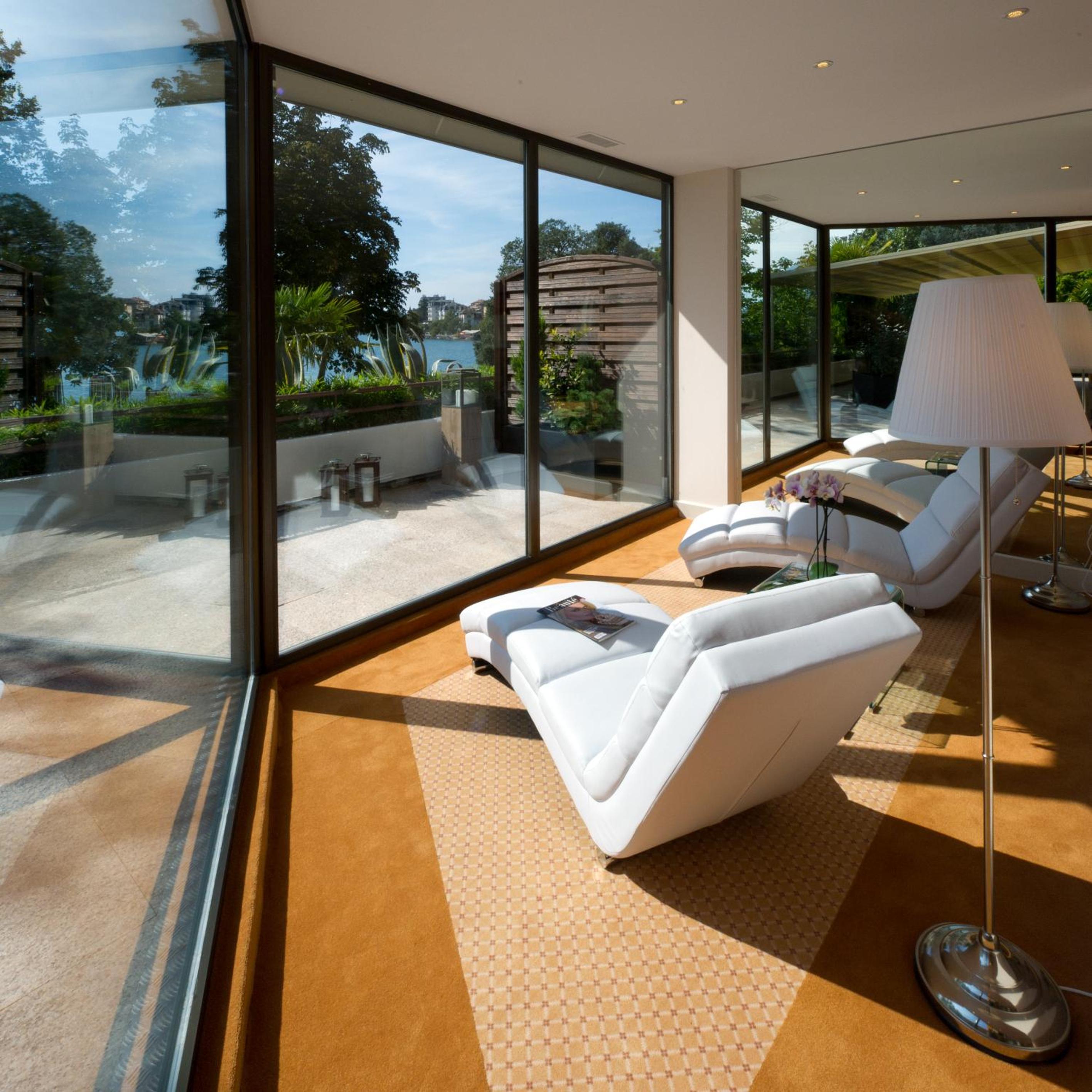 Royal Suite with Lake View and Terrace