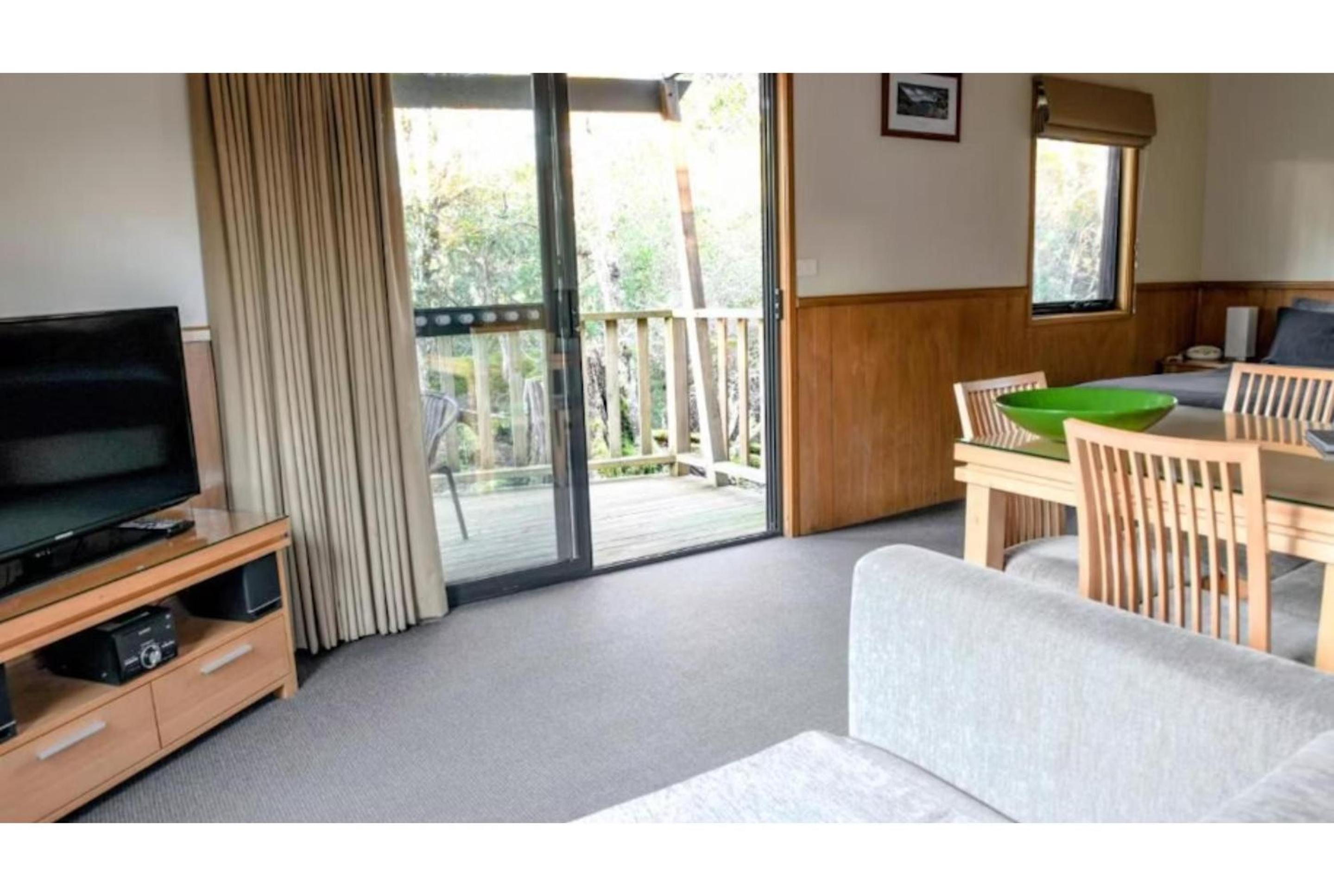 Superior Studio Chalet - Sleeps 3 photo 2