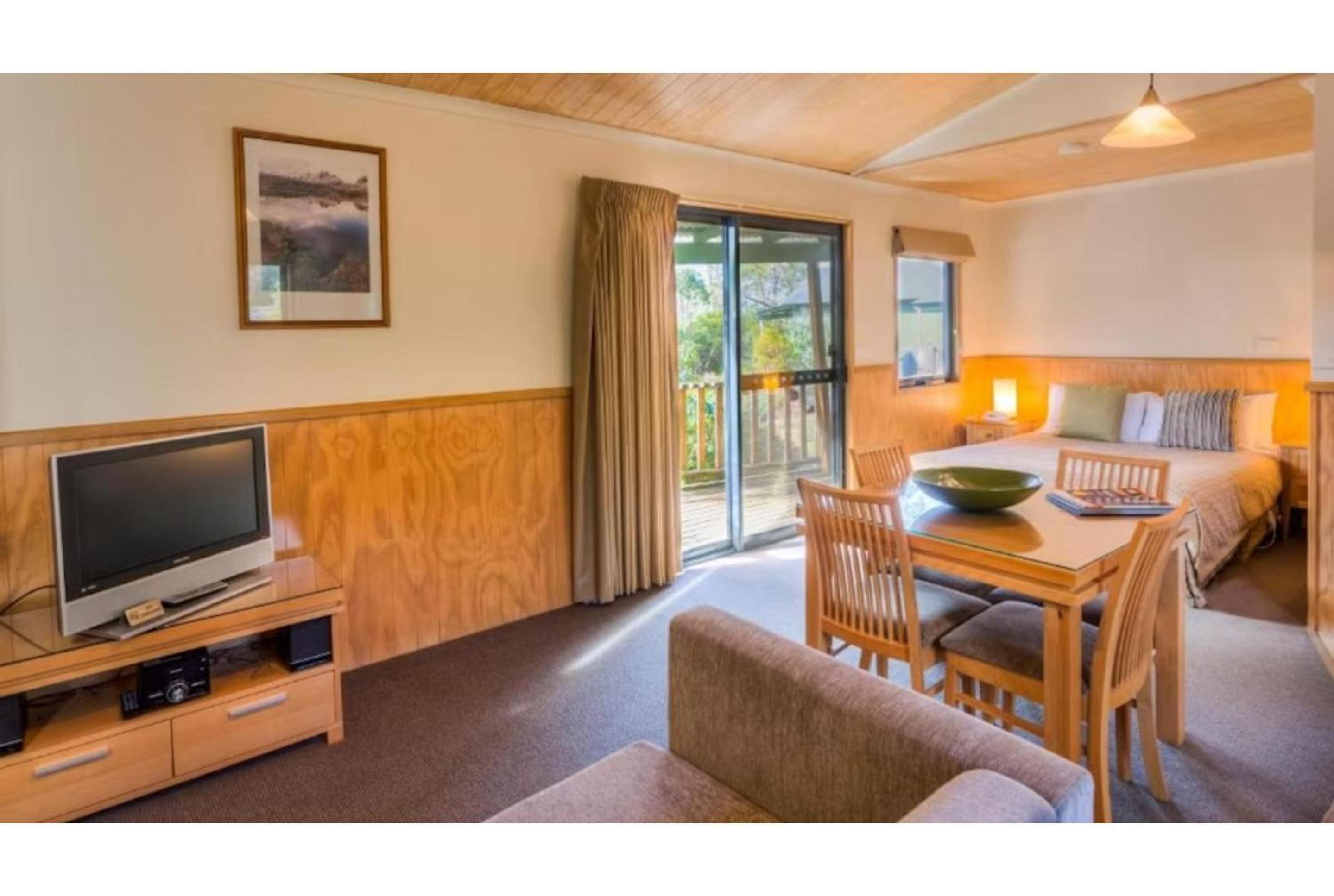 Superior Studio Chalet - Sleeps 3 photo 3