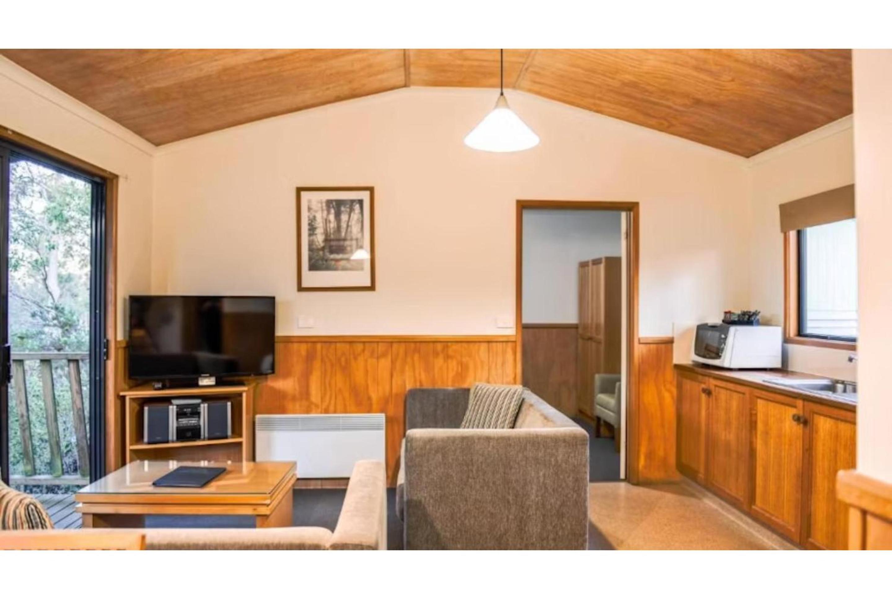 Superior 2 Bedroom Chalet - Sleeps 4