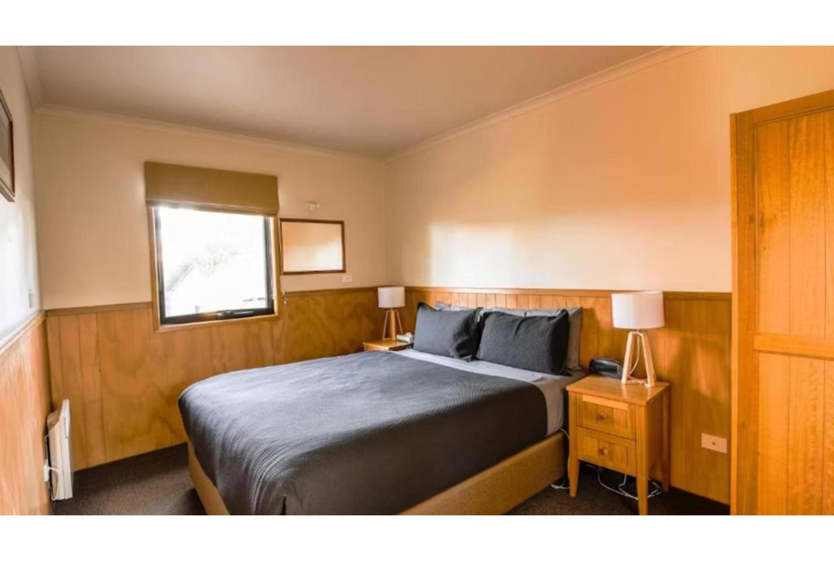 Superior 2 Bedroom Chalet - Sleeps 4 photo 3