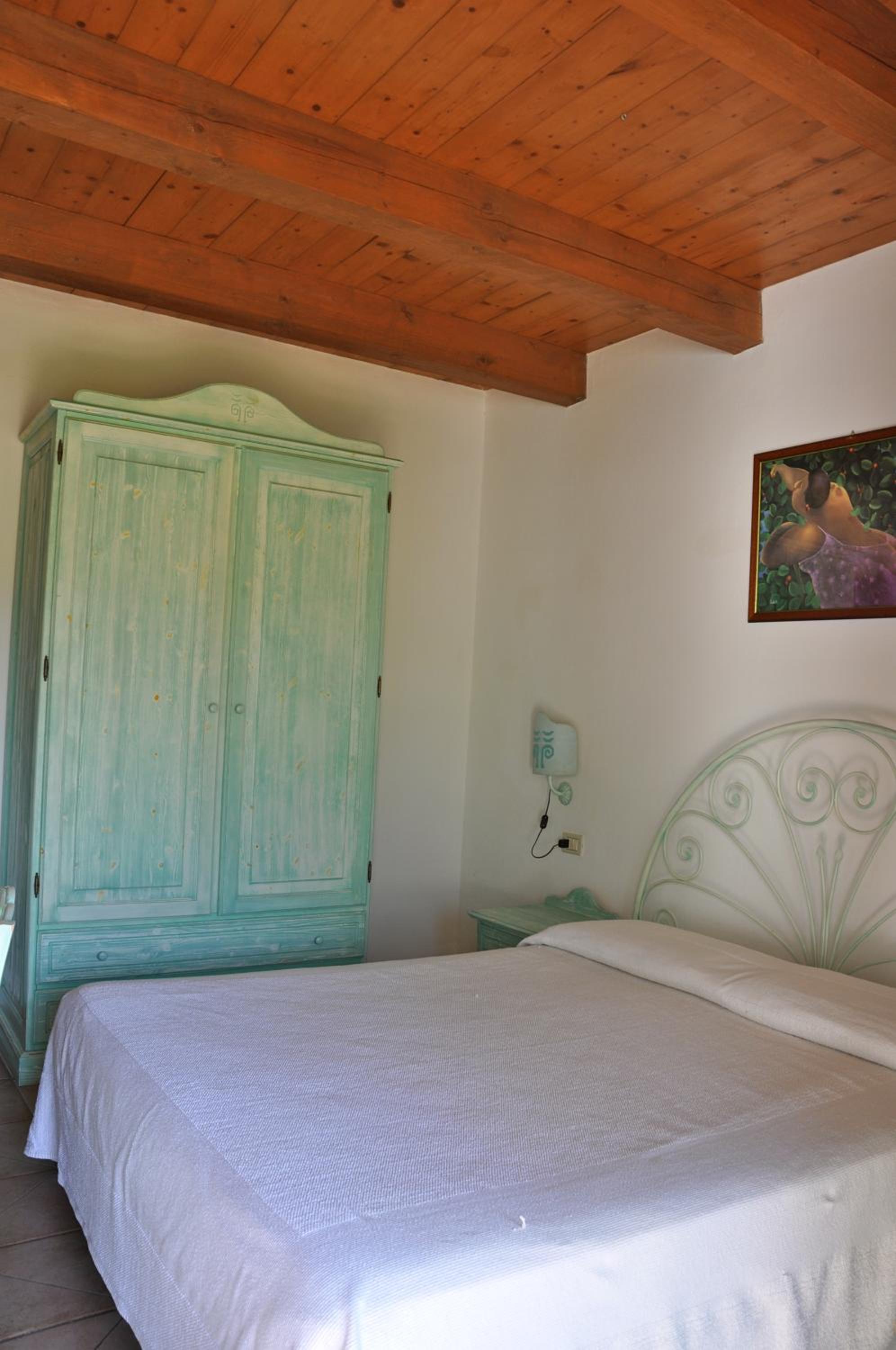Two-Bedroom Apartment (6 Adults) photo 2