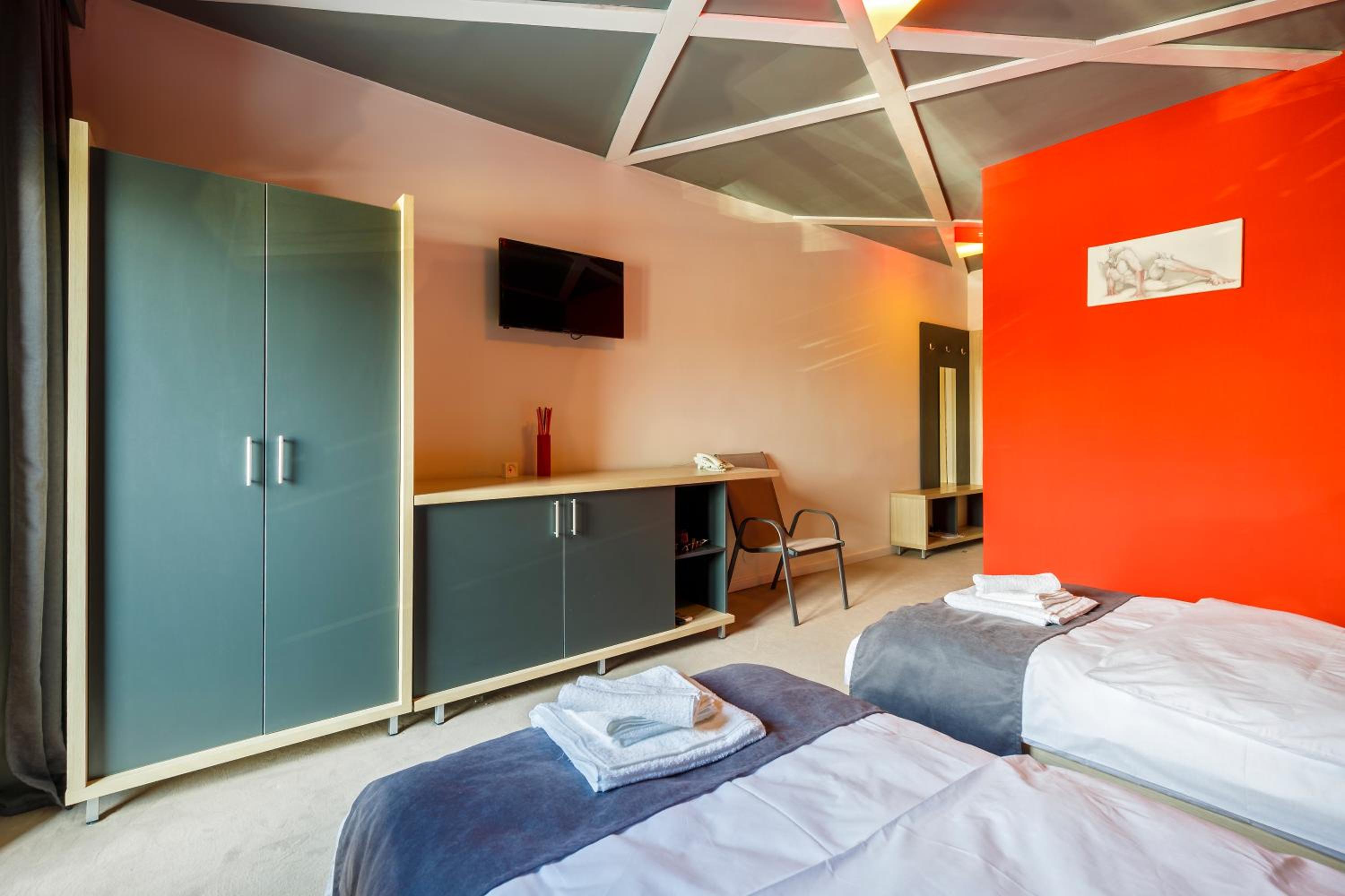 Deluxe Twin Room - Photo 2