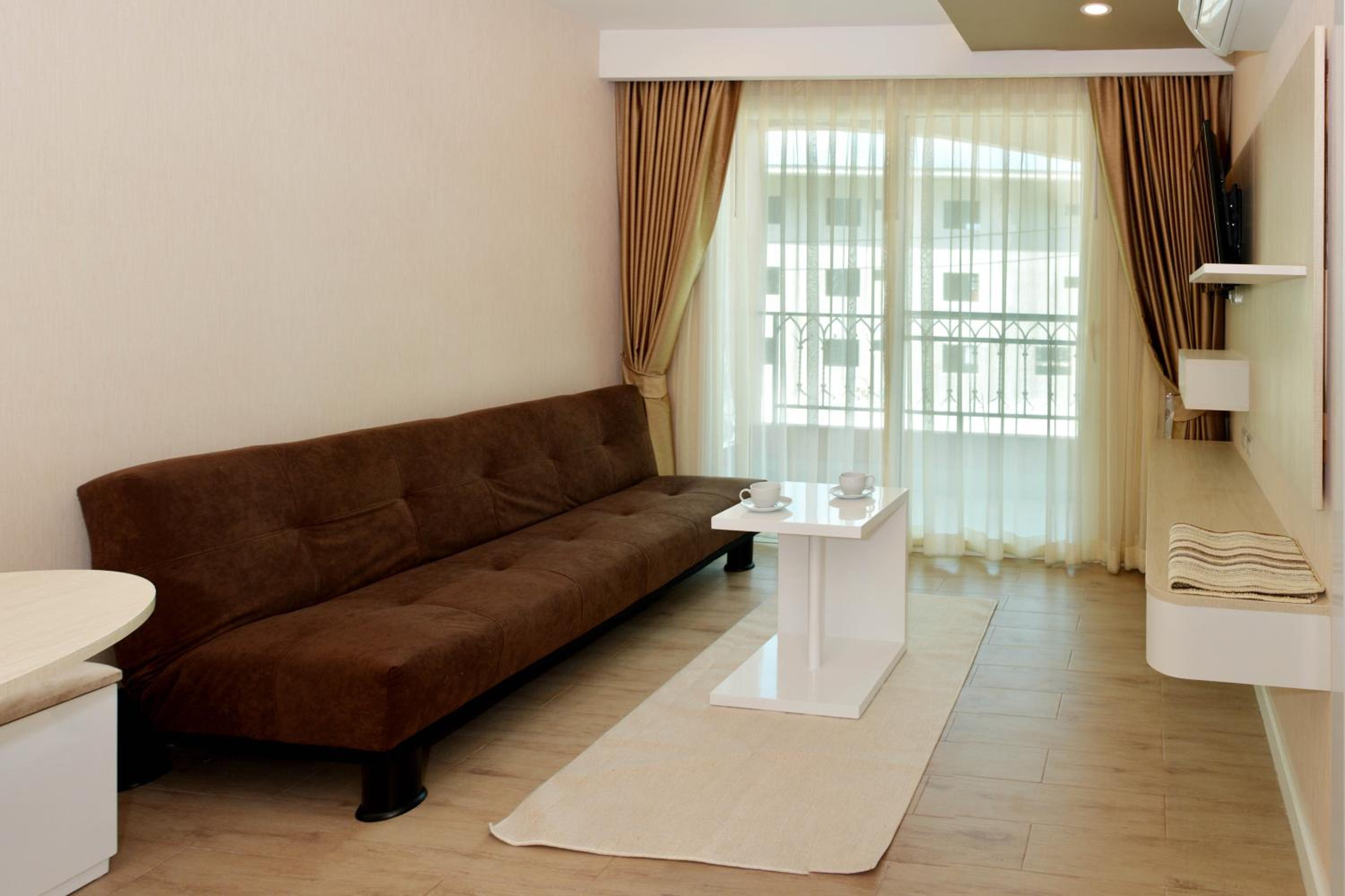 Apartment with Pool View photo 2
