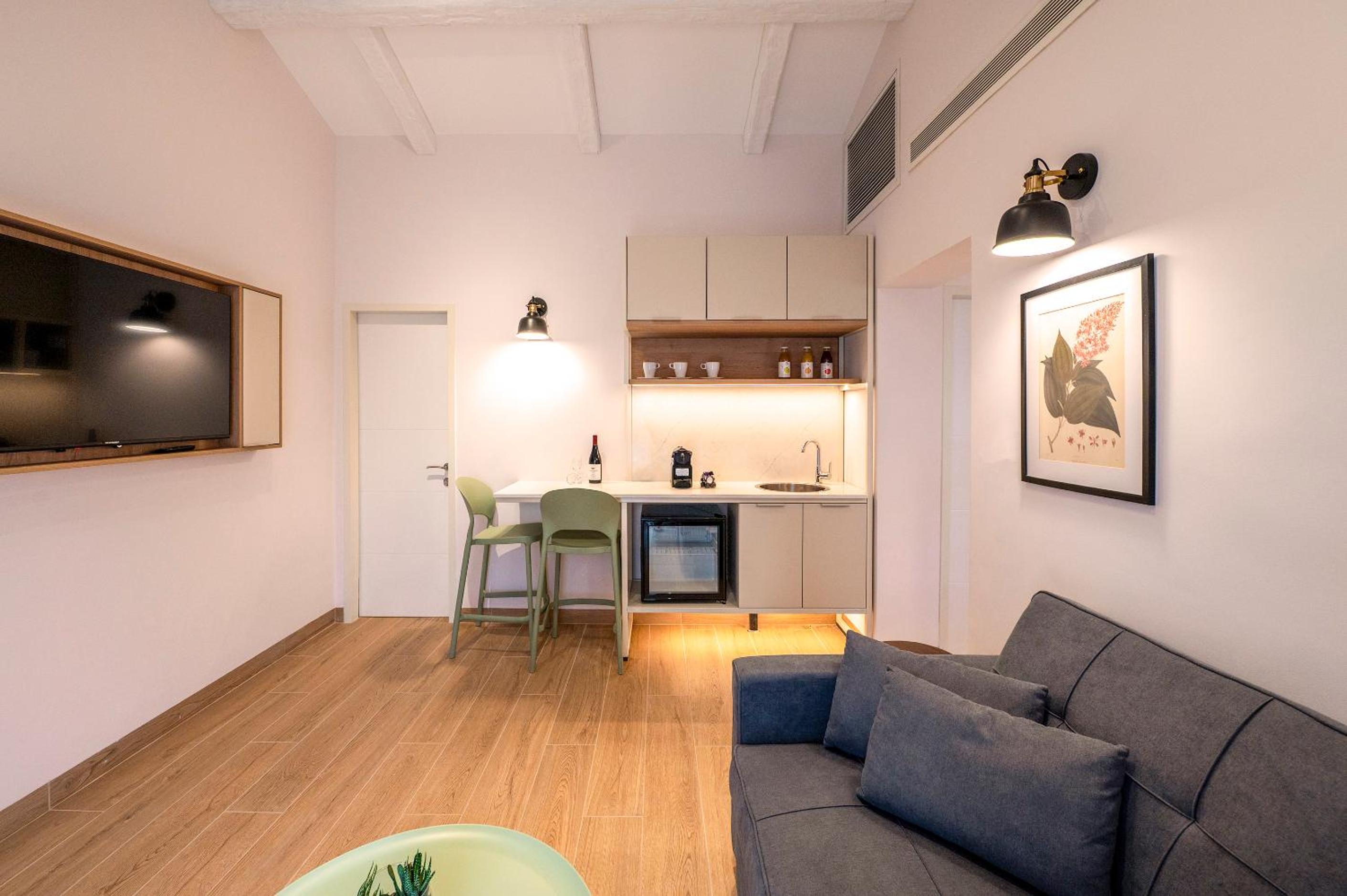 Deluxe Family Room